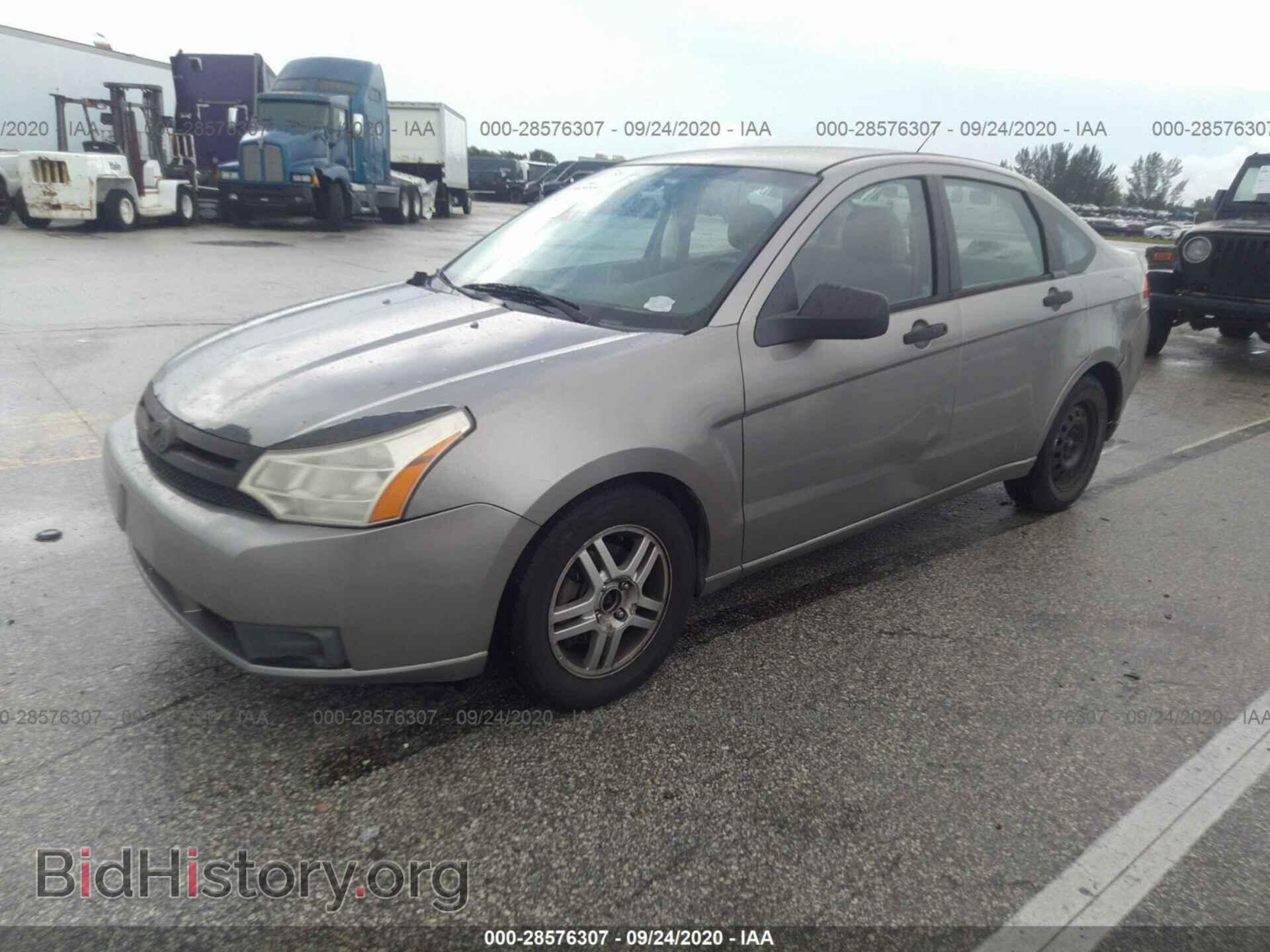 2008 FORD FOCUS - VIN: 1FAHP34N58W154689 - Photo 2