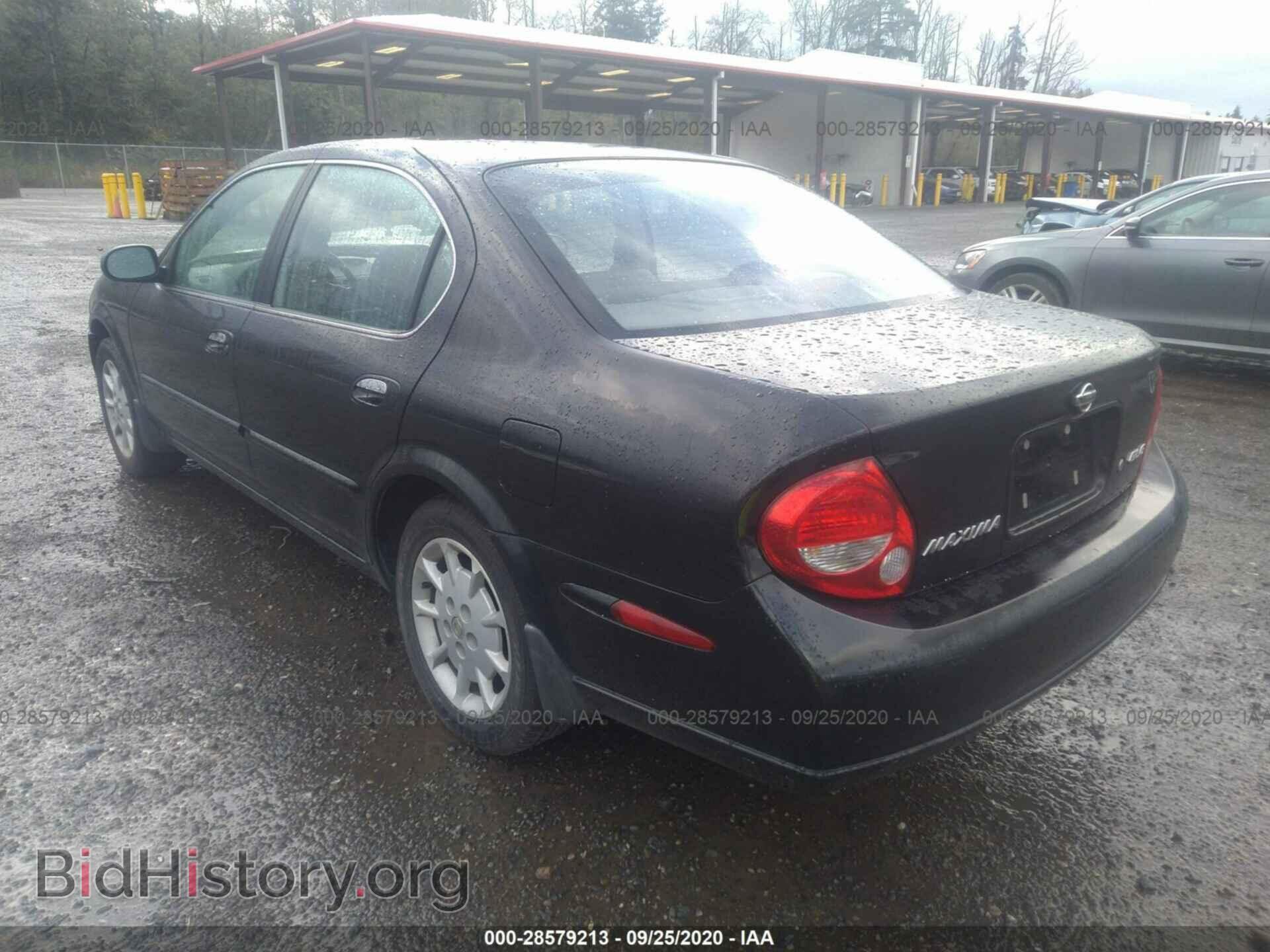 2000 NISSAN MAXIMA - VIN: JN1CA31A5YT200162 - Photo 3