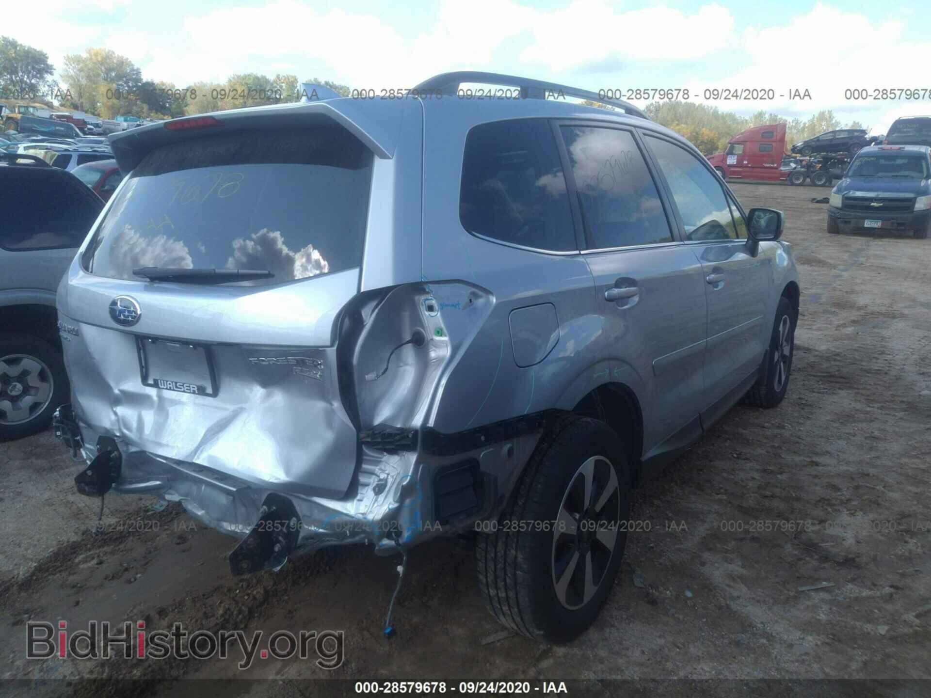 2017 SUBARU FORESTER - VIN: JF2SJARC5HH534005 - Фото 4