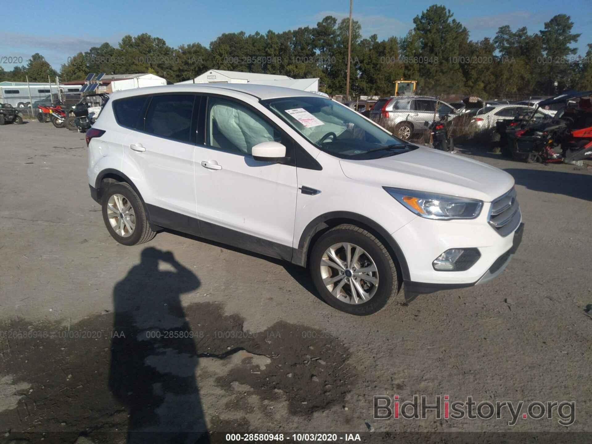 Photo 1FMCU9GD5KUA25613 - FORD ESCAPE 2019