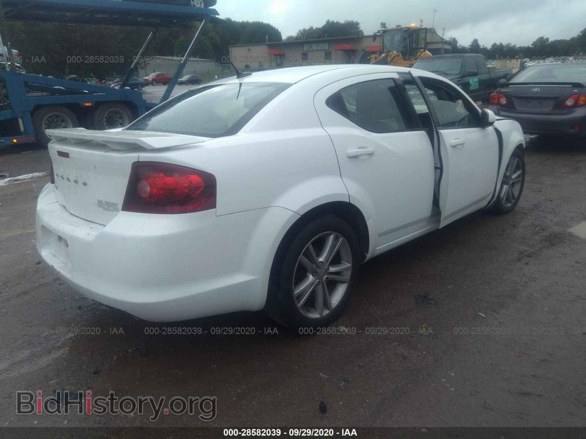 2011 DODGE AVENGER - VIN: 1B3BD1FG8BN574067 - Фото 4