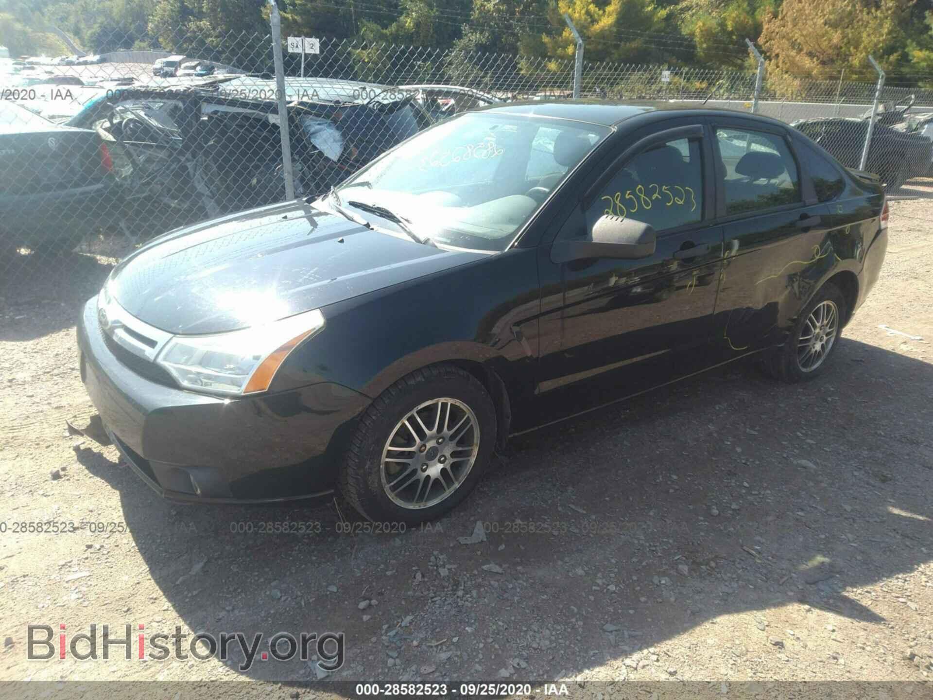 2011 FORD FOCUS - VIN: 1FAHP3FN6BW200468 - Photo 2