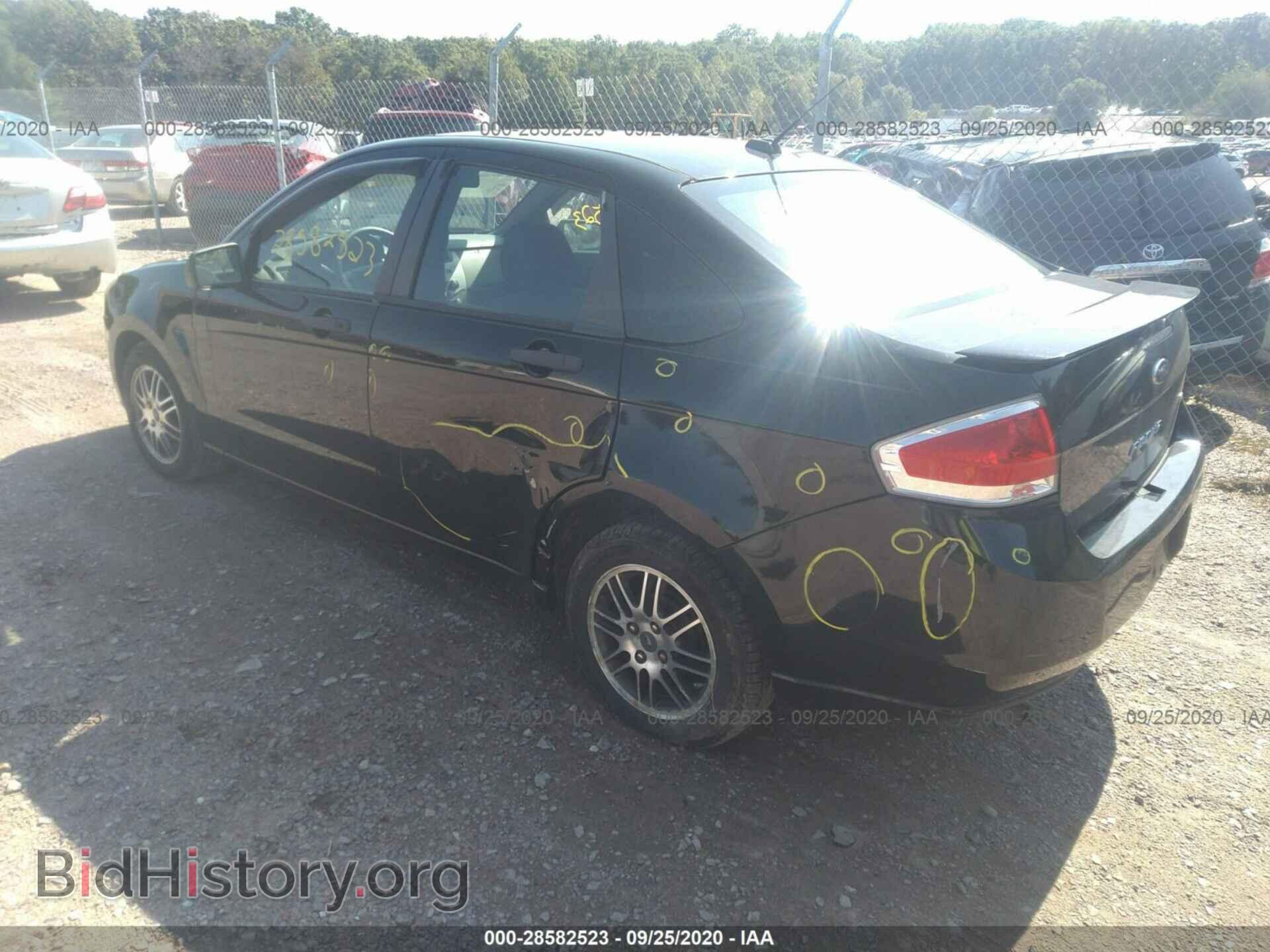 2011 FORD FOCUS - VIN: 1FAHP3FN6BW200468 - Photo 3