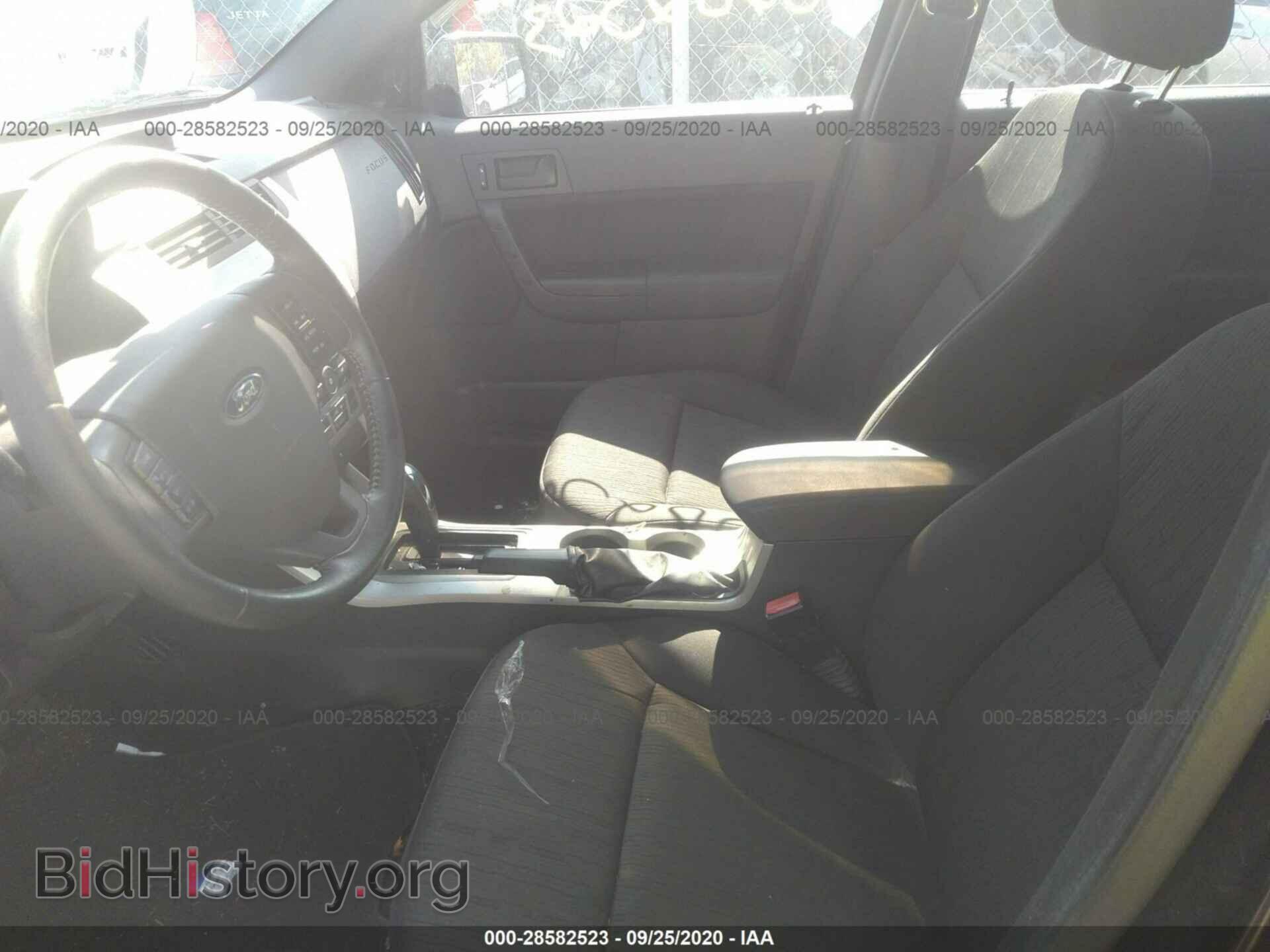 2011 FORD FOCUS - VIN: 1FAHP3FN6BW200468 - Photo 5