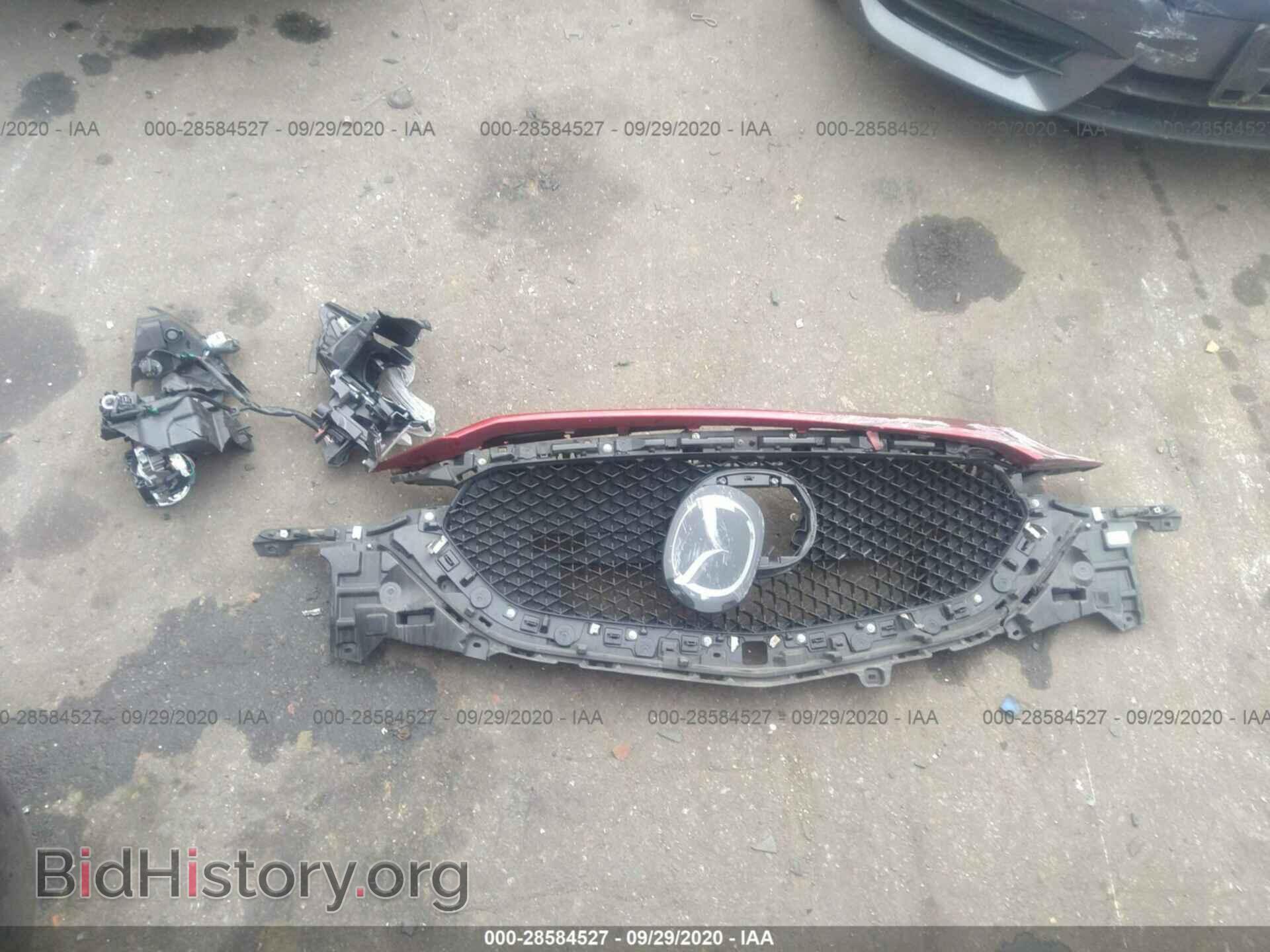 2018 MAZDA CX-5 - VIN: JM3KFBCM2J0313965 - Photo 11