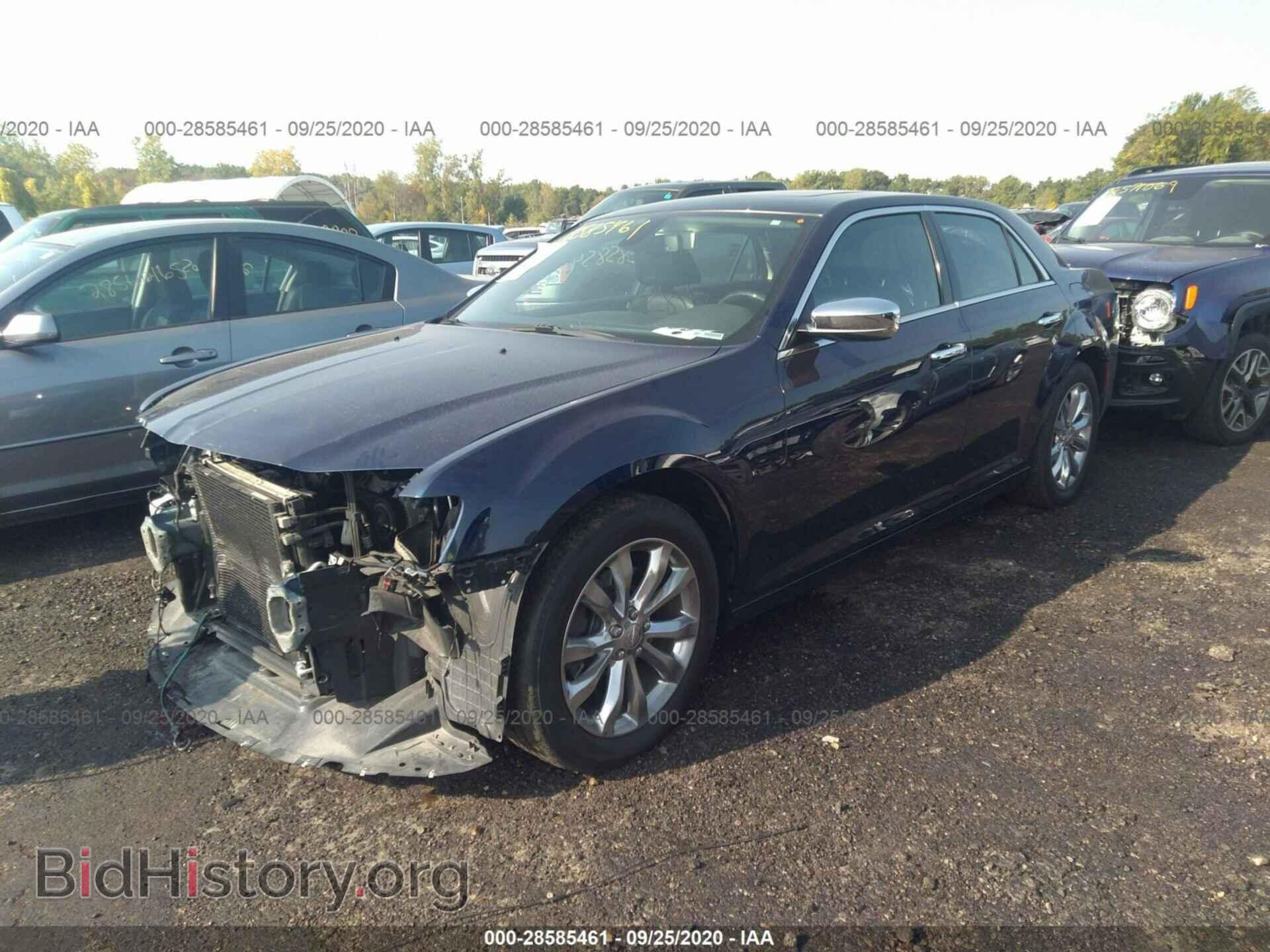 2017 CHRYSLER 300 - VIN: 2C3CCAKG1HH565597 - Photo 2