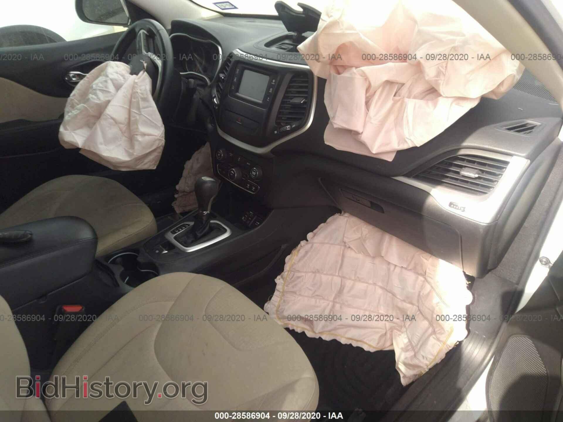 2016 JEEP CHEROKEE - VIN: 1C4PJLCB6GW158005 - Photo 5