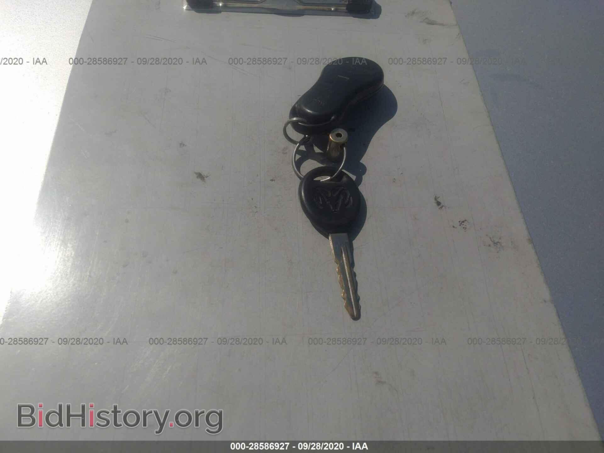 2004 DODGE DAKOTA - VIN: 1D7HL48N54S509311 - Фото 11