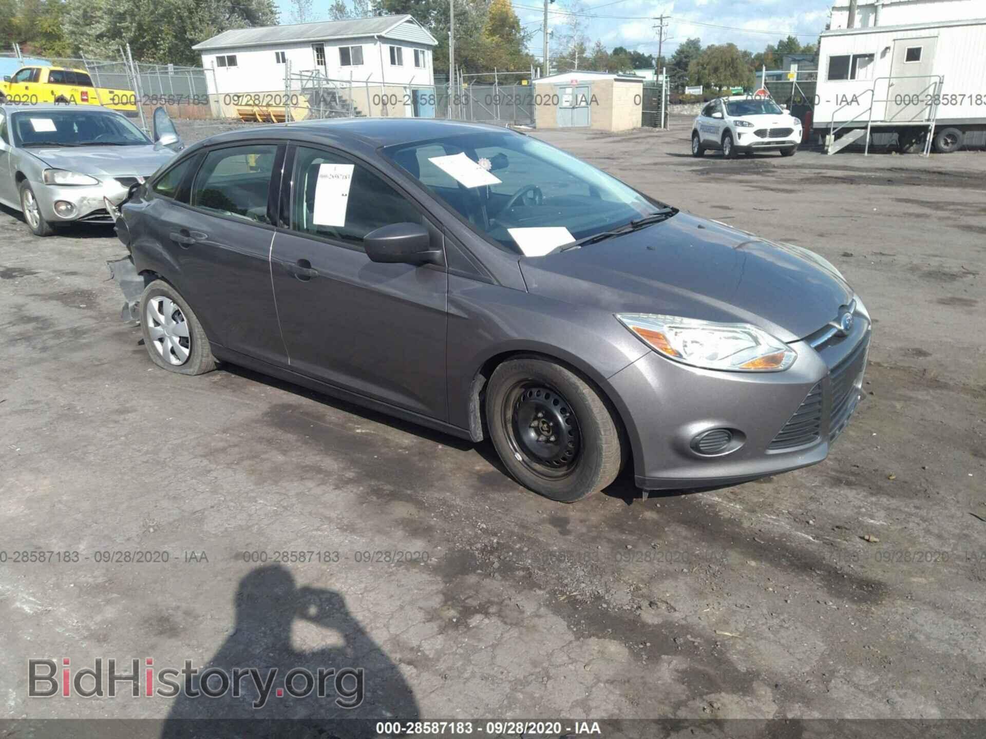 Фотография 1FAHP3E28CL182453 - FORD FOCUS 2012