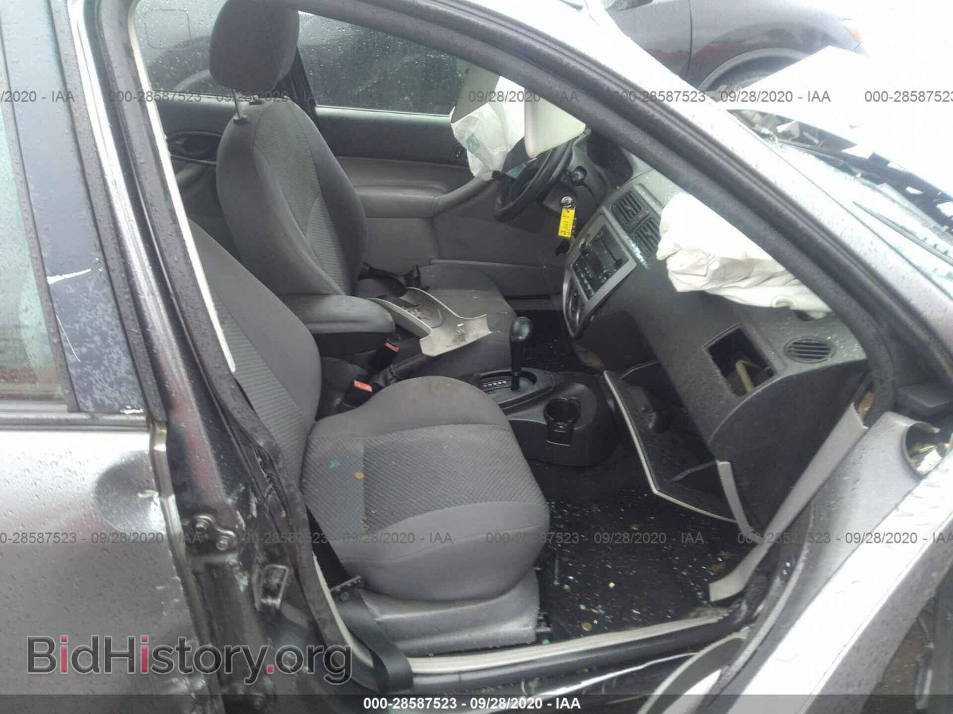 2007 FORD FOCUS - VIN: 1FAHP37N47W139952 - Фото 5