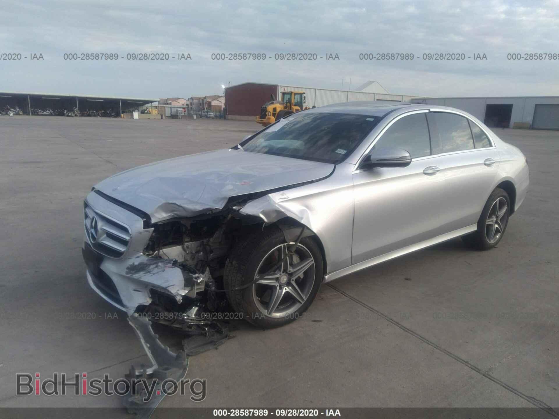 2017 MERCEDES-BENZ E-CLASS - VIN: WDDZF4KB5HA016329 - Фото 2