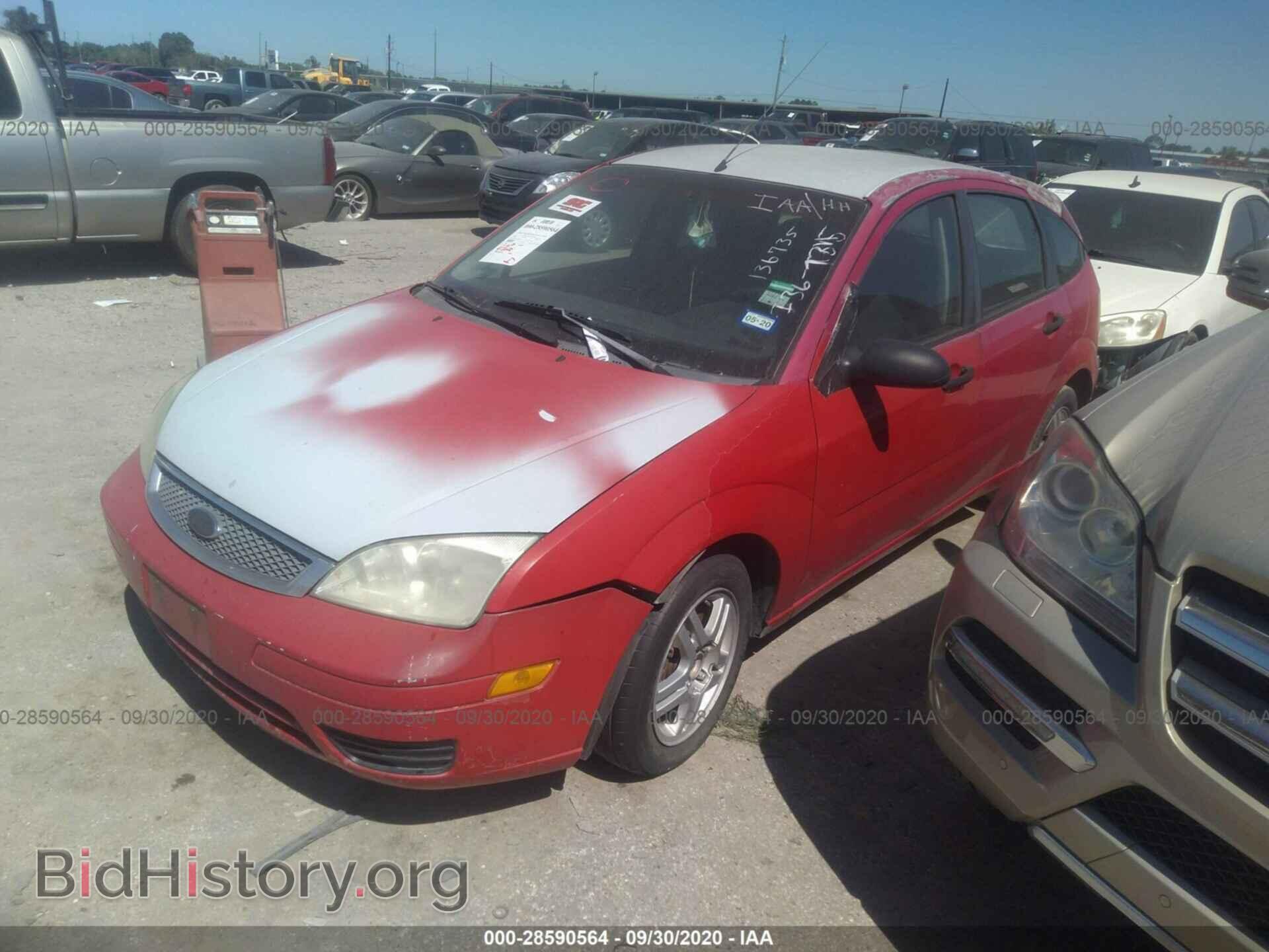 2005 FORD FOCUS - VIN: 3FAFP37N45R136735 - Фото 2