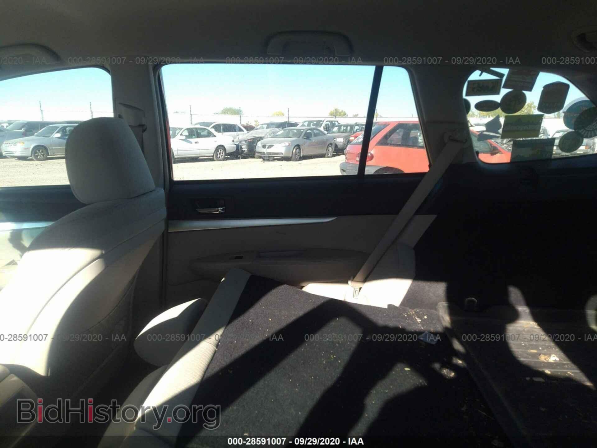 2011 SUBARU OUTBACK - VIN: 4S4BRBAC6B3328944 - Photo 8