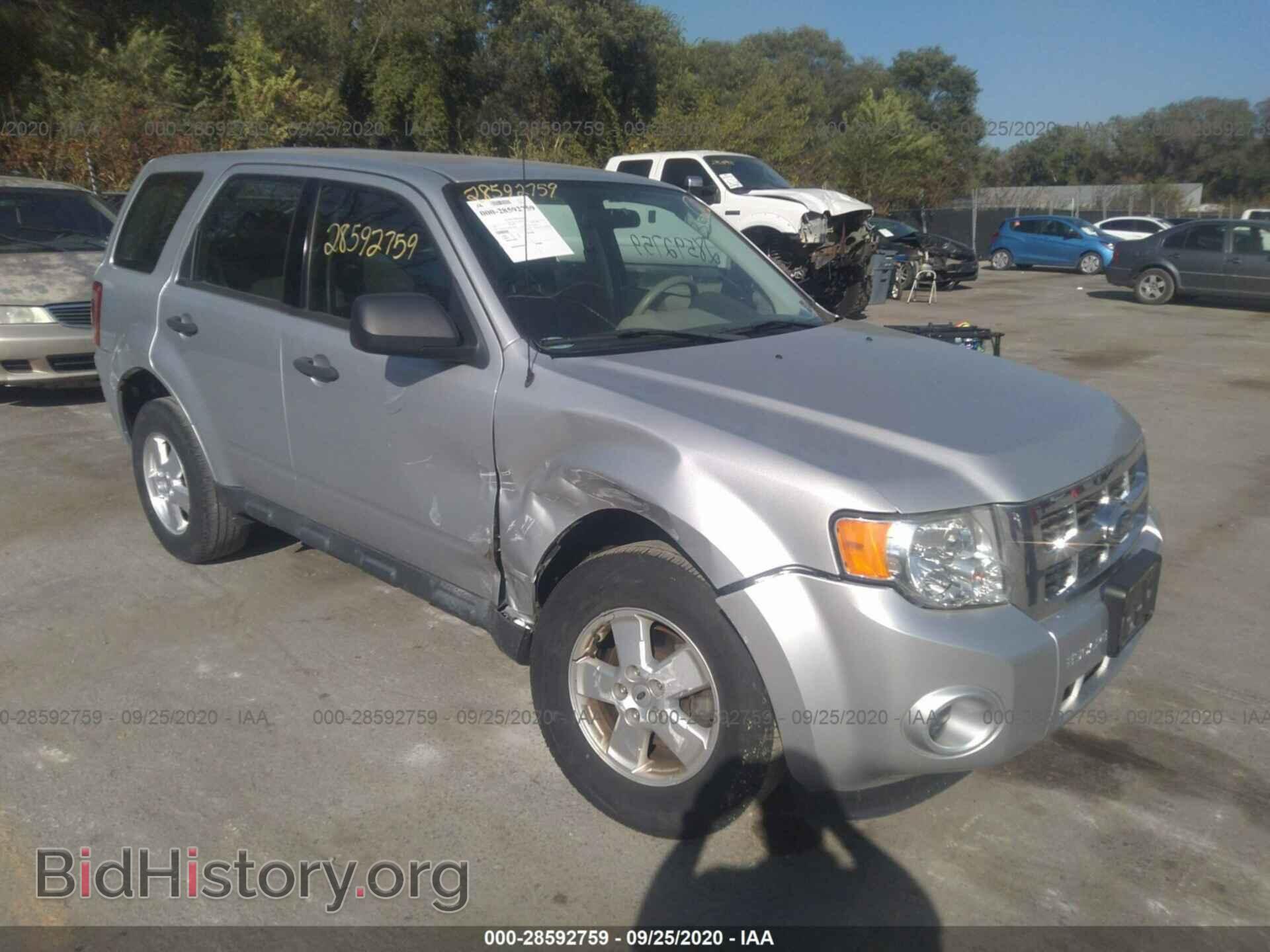 Photo 1FMCU0C70BKA75844 - FORD ESCAPE 2011