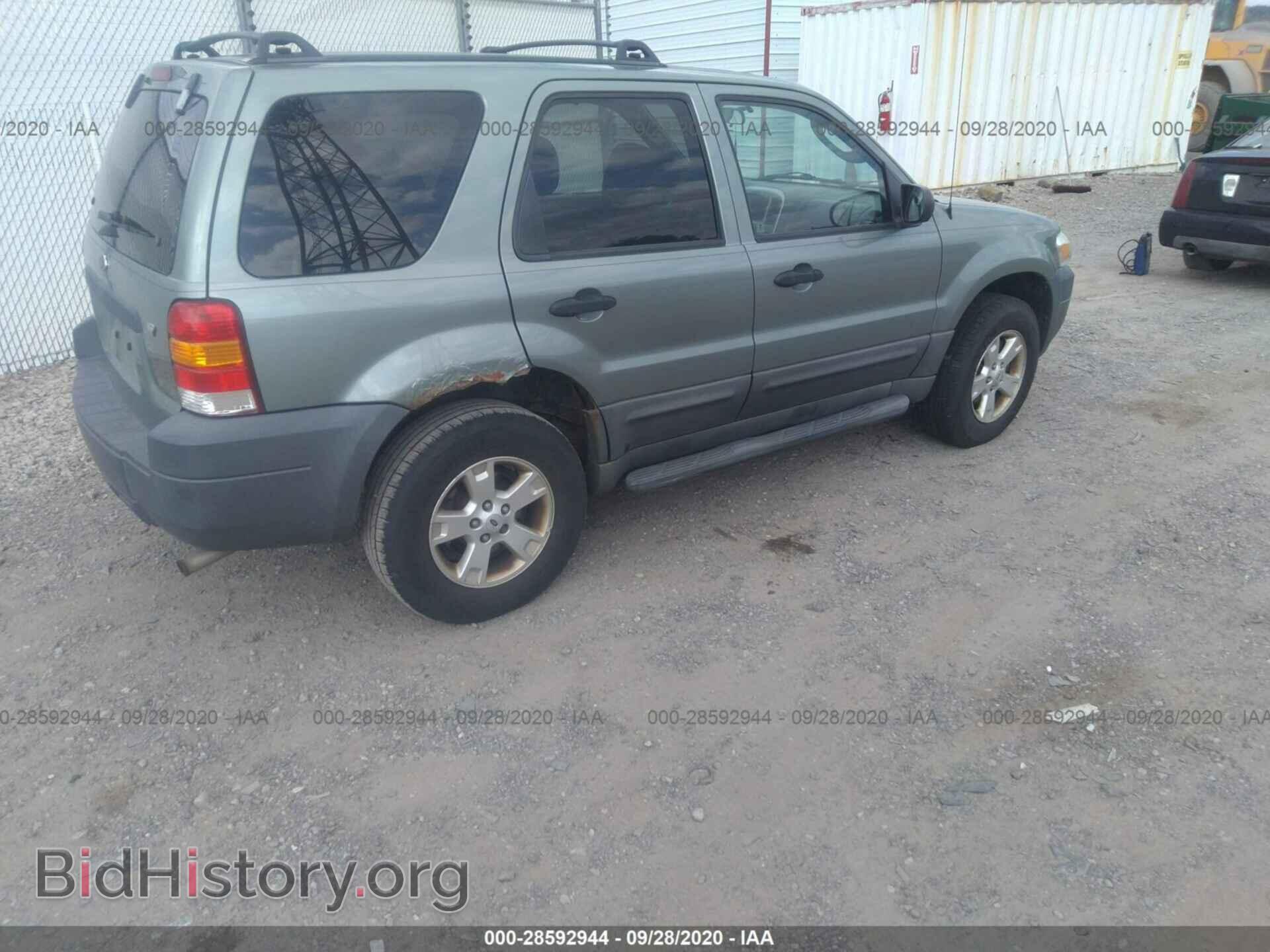 2005 FORD ESCAPE - VIN: 1FMYU93175KC73895 - Фото 4