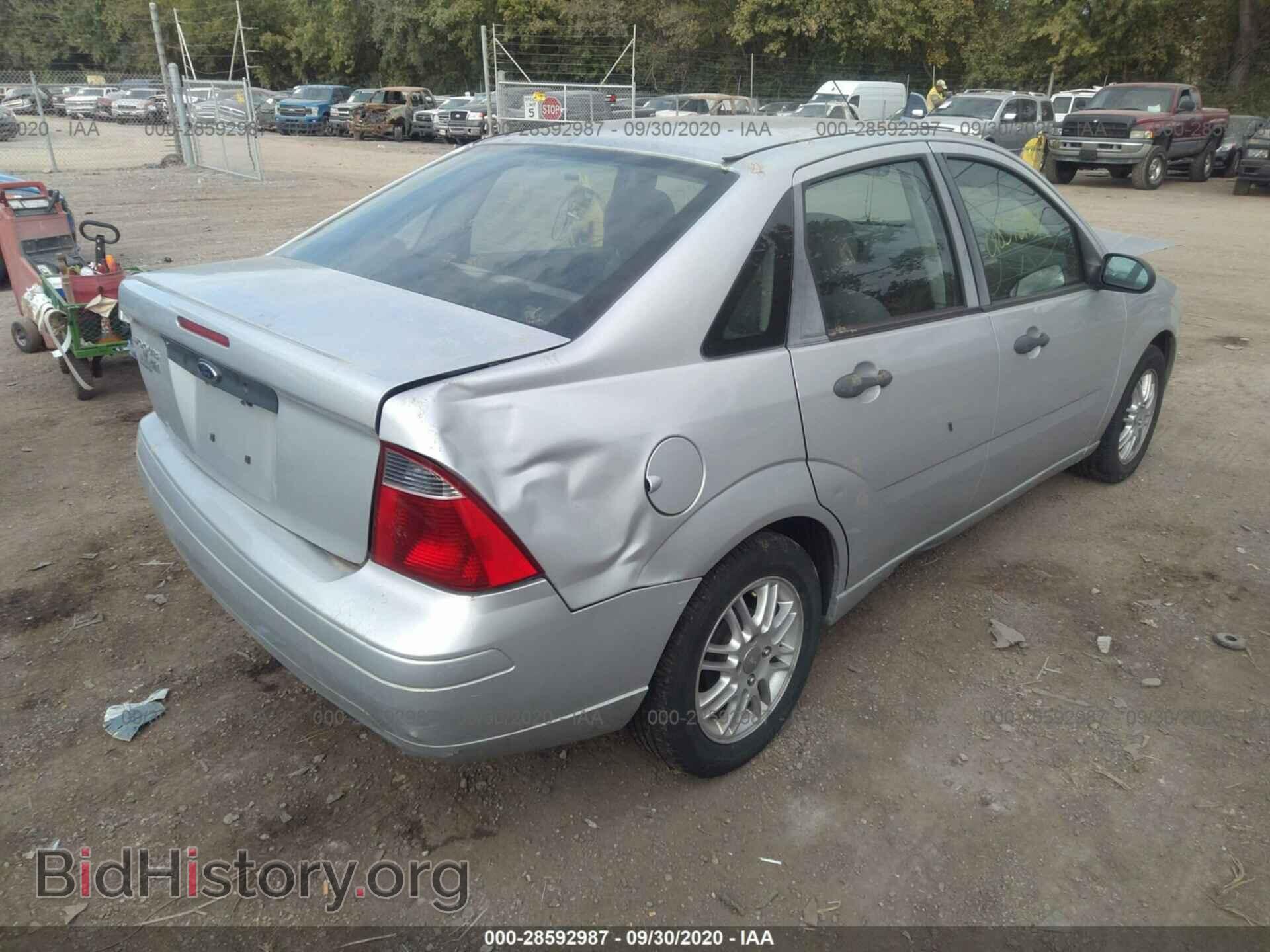 2007 FORD FOCUS - VIN: 1FAFP34N67W197850 - Фото 4