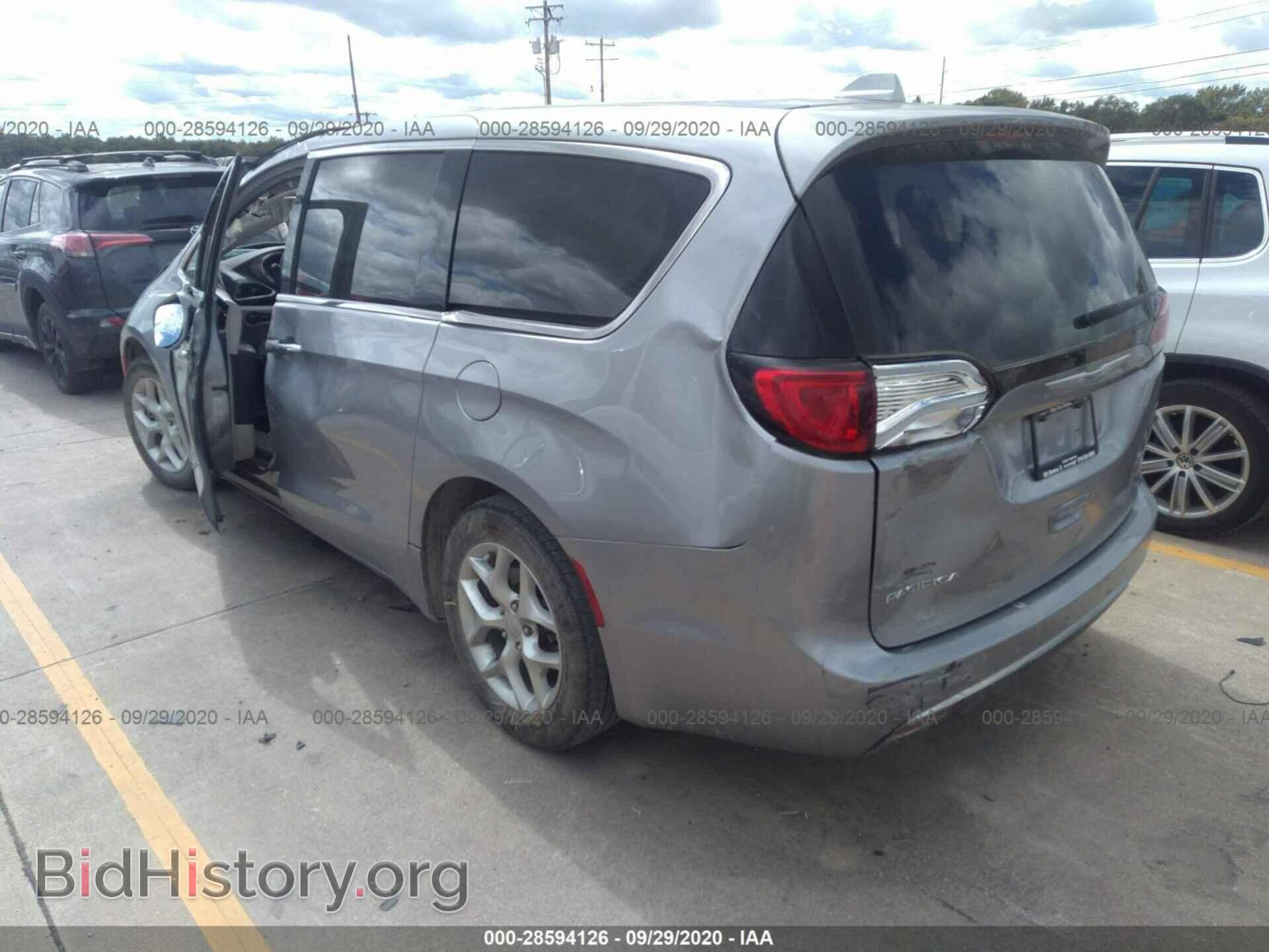 2018 CHRYSLER PACIFICA - VIN: 2C4RC1FG9JR355216 - Фото 3