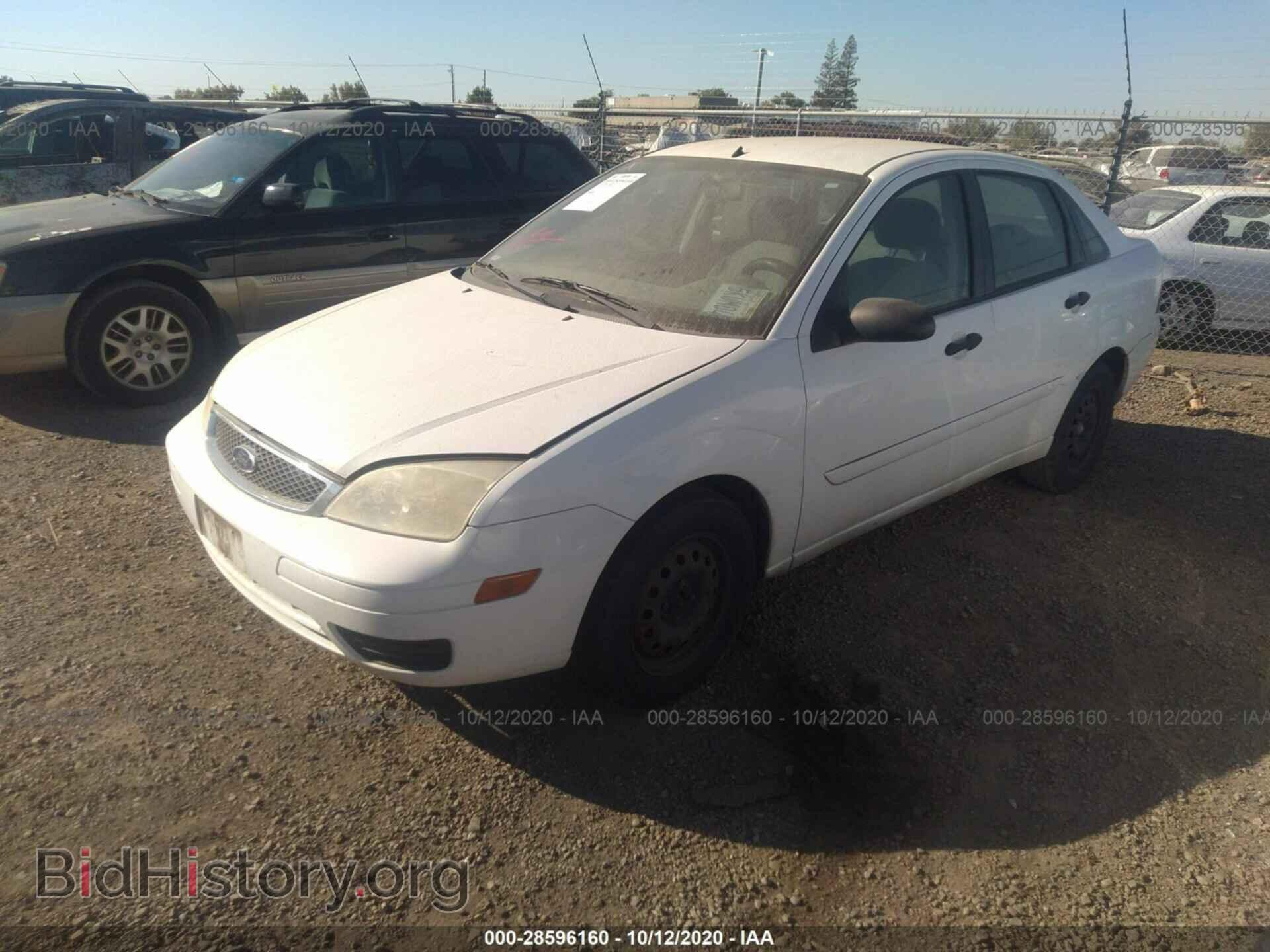 2005 FORD FOCUS - VIN: 1FAFP34N75W230366 - Фото 2