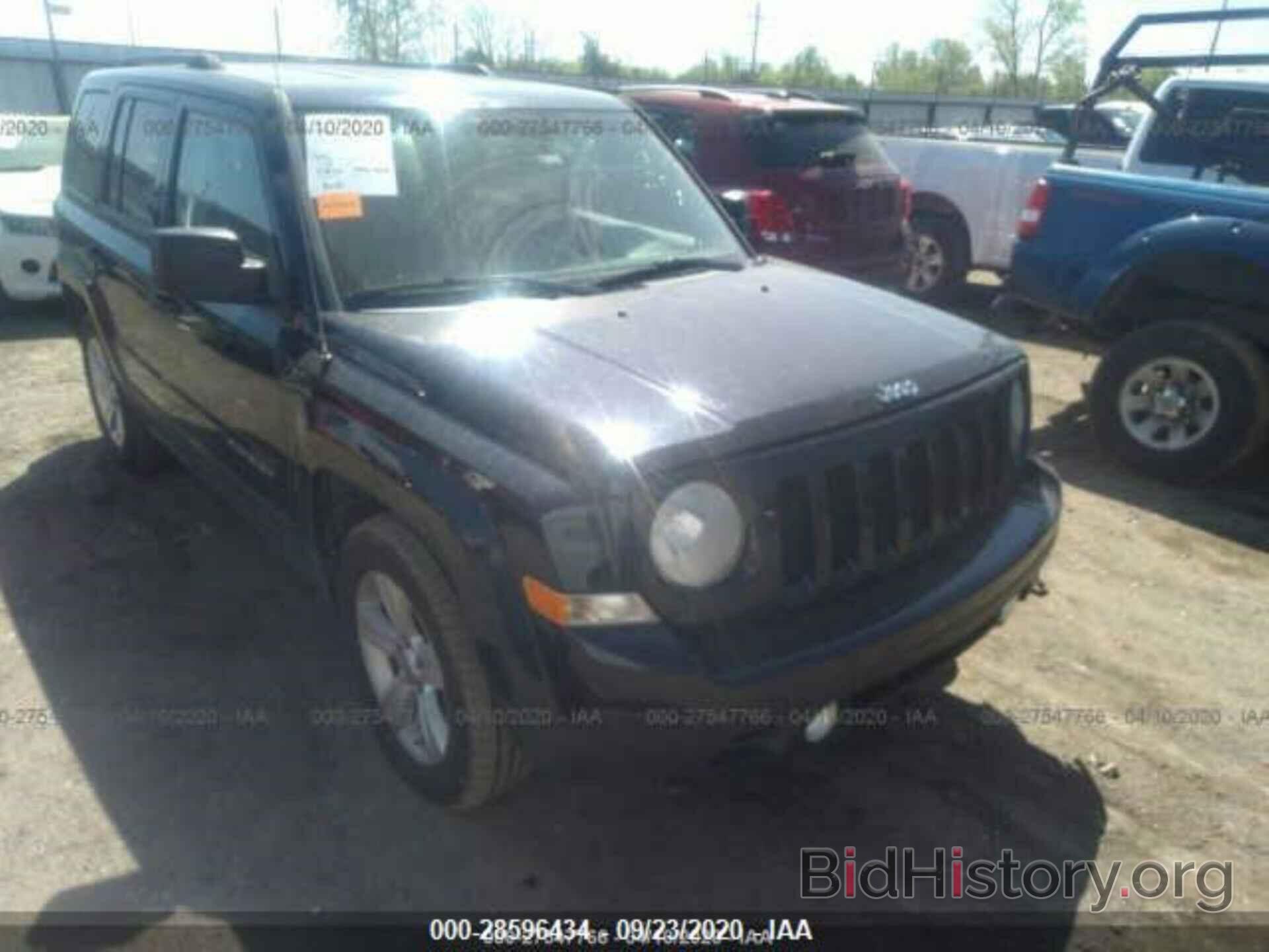 Photo 1J4NT1GB9BD108259 - JEEP PATRIOT 2011