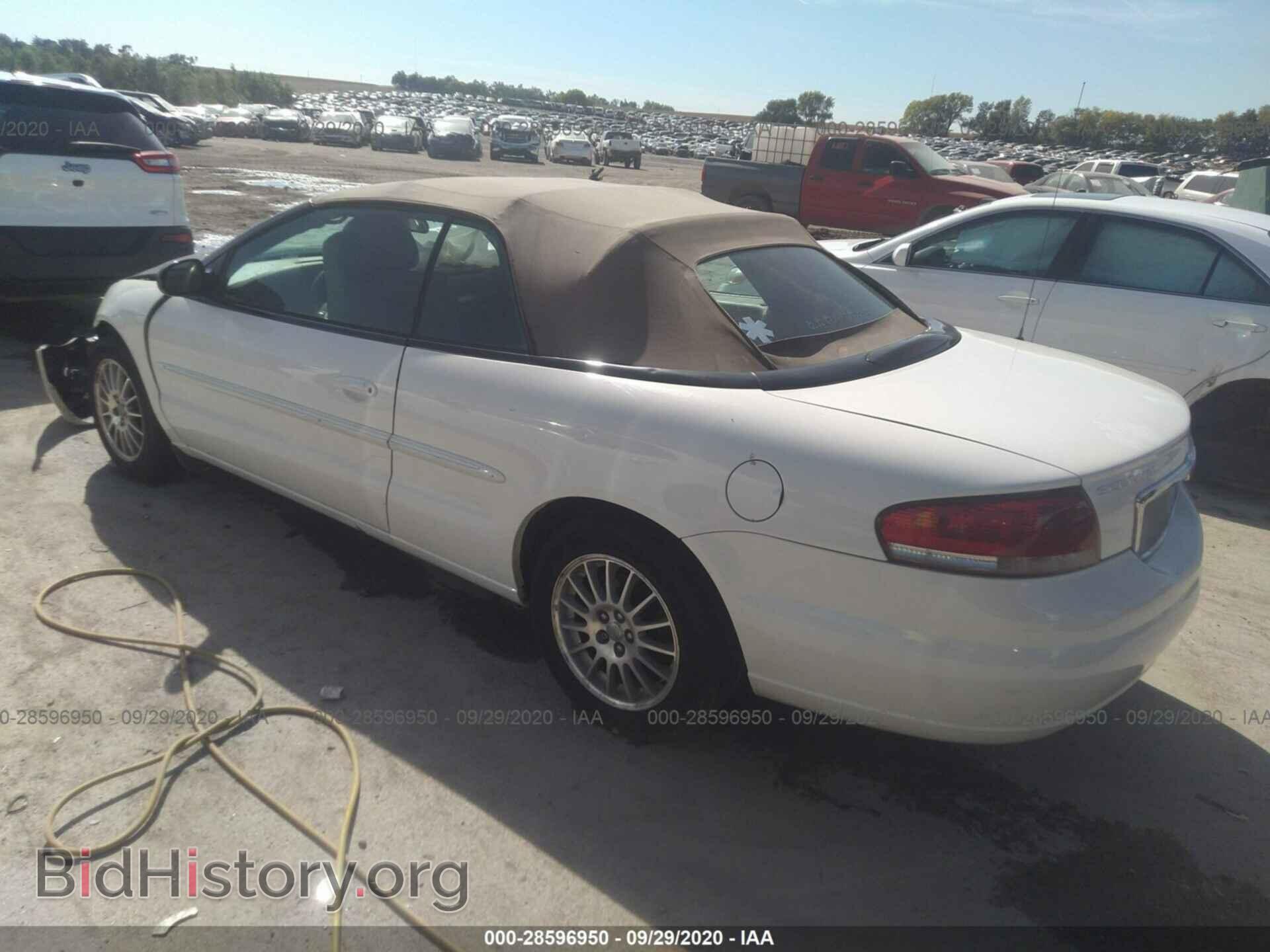 2004 CHRYSLER SEBRING - VIN: 1C3EL55R04N105443 - Фото 3