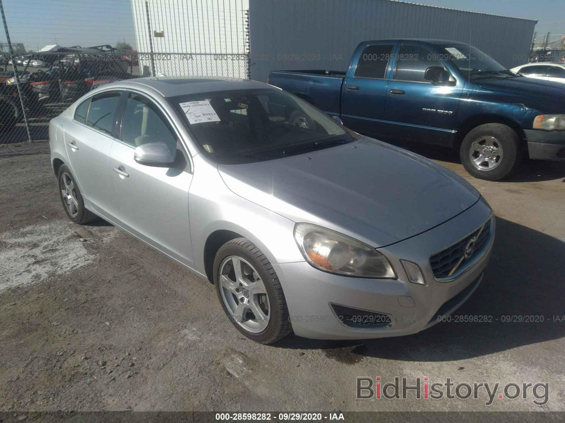 Photo YV1622FSXC2042249 - VOLVO S60 2012