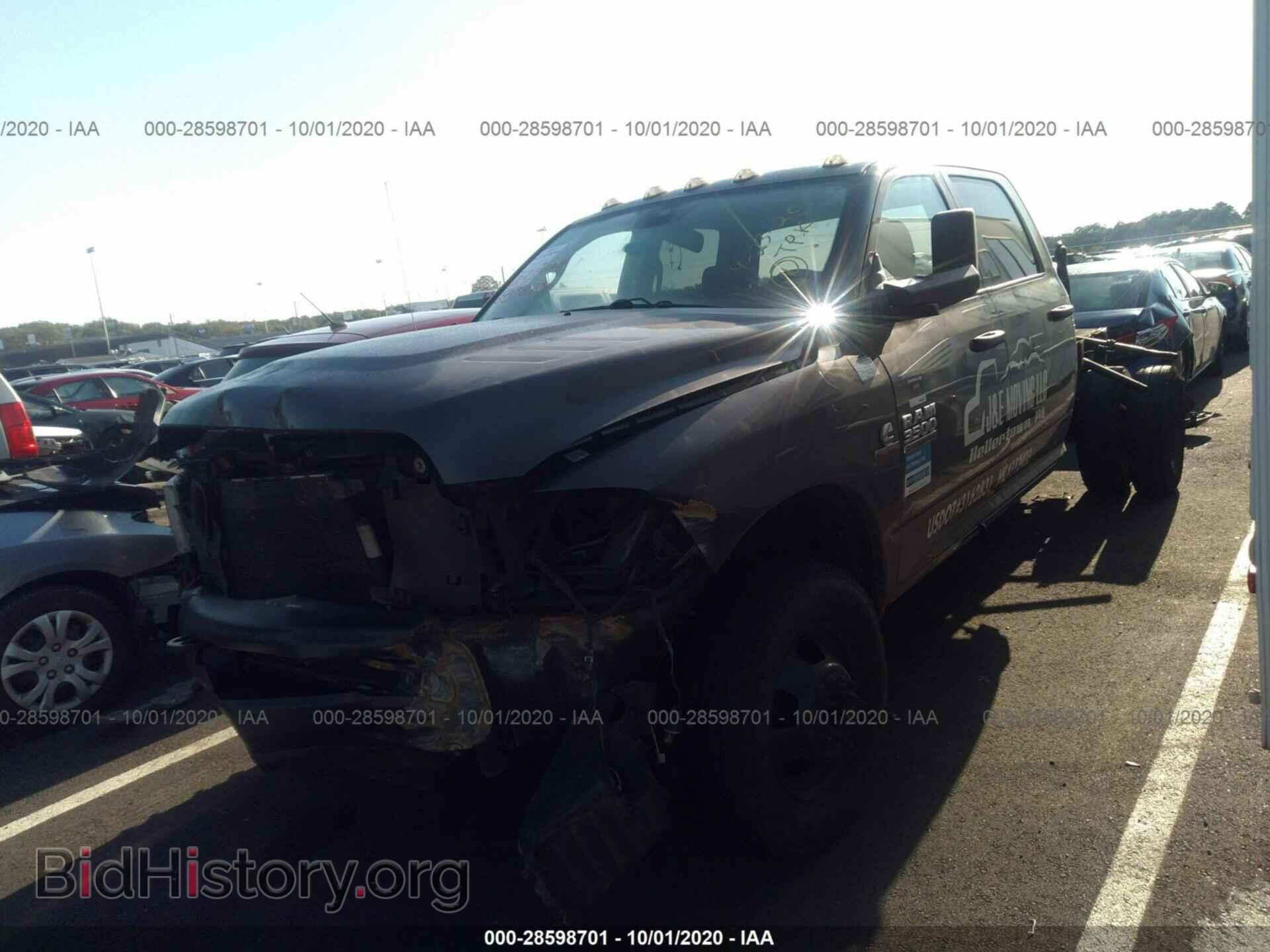 2017 RAM 3500 - VIN: 3C63RRGL8HG631634 - Фото 2