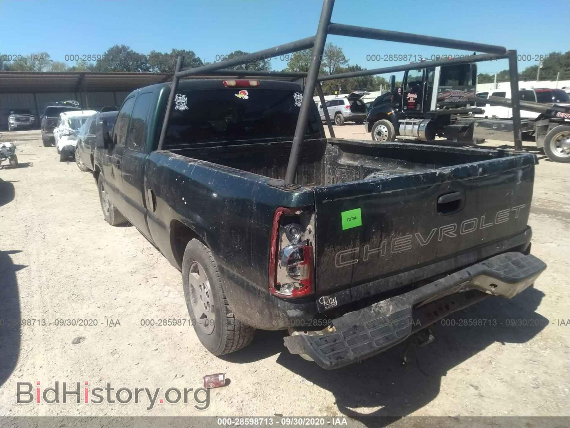 2006 CHEVROLET SILVERADO 1500 - VIN: 2GCEC19V261108196 - Фото 3