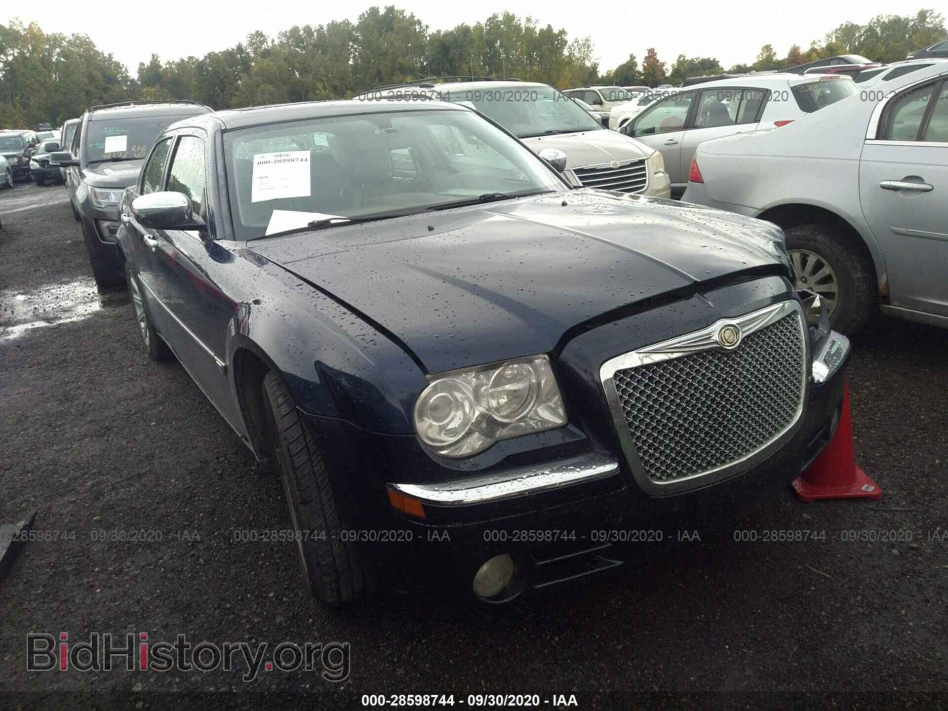 Фотография 2C3KA63H56H257237 - CHRYSLER 300 2006