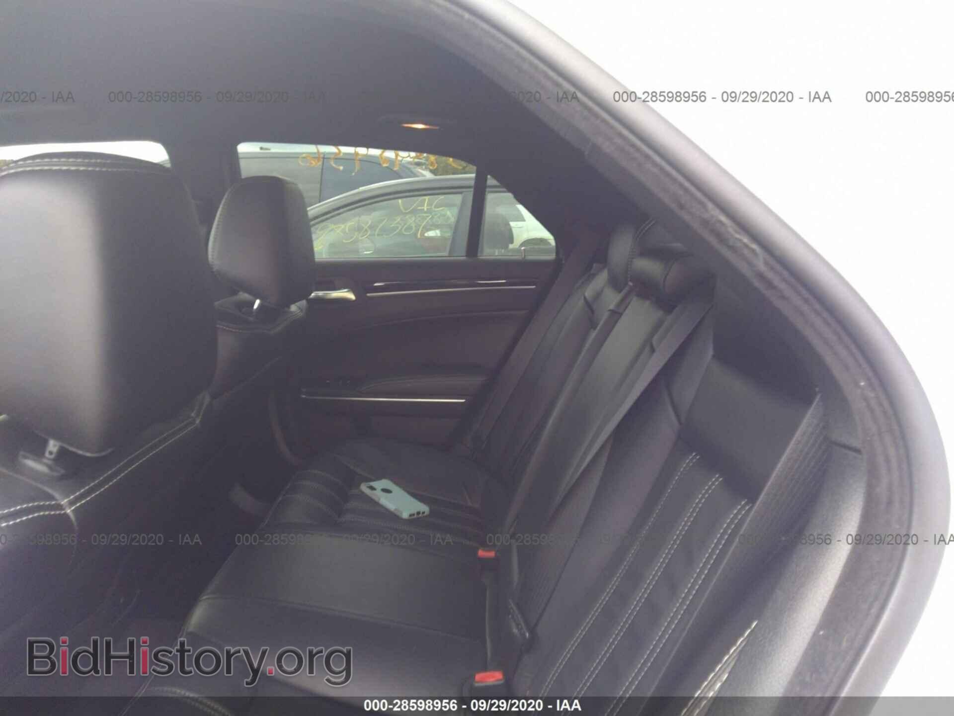 2017 CHRYSLER 300 - VIN: 2C3CCAGG6HH637631 - Фото 8