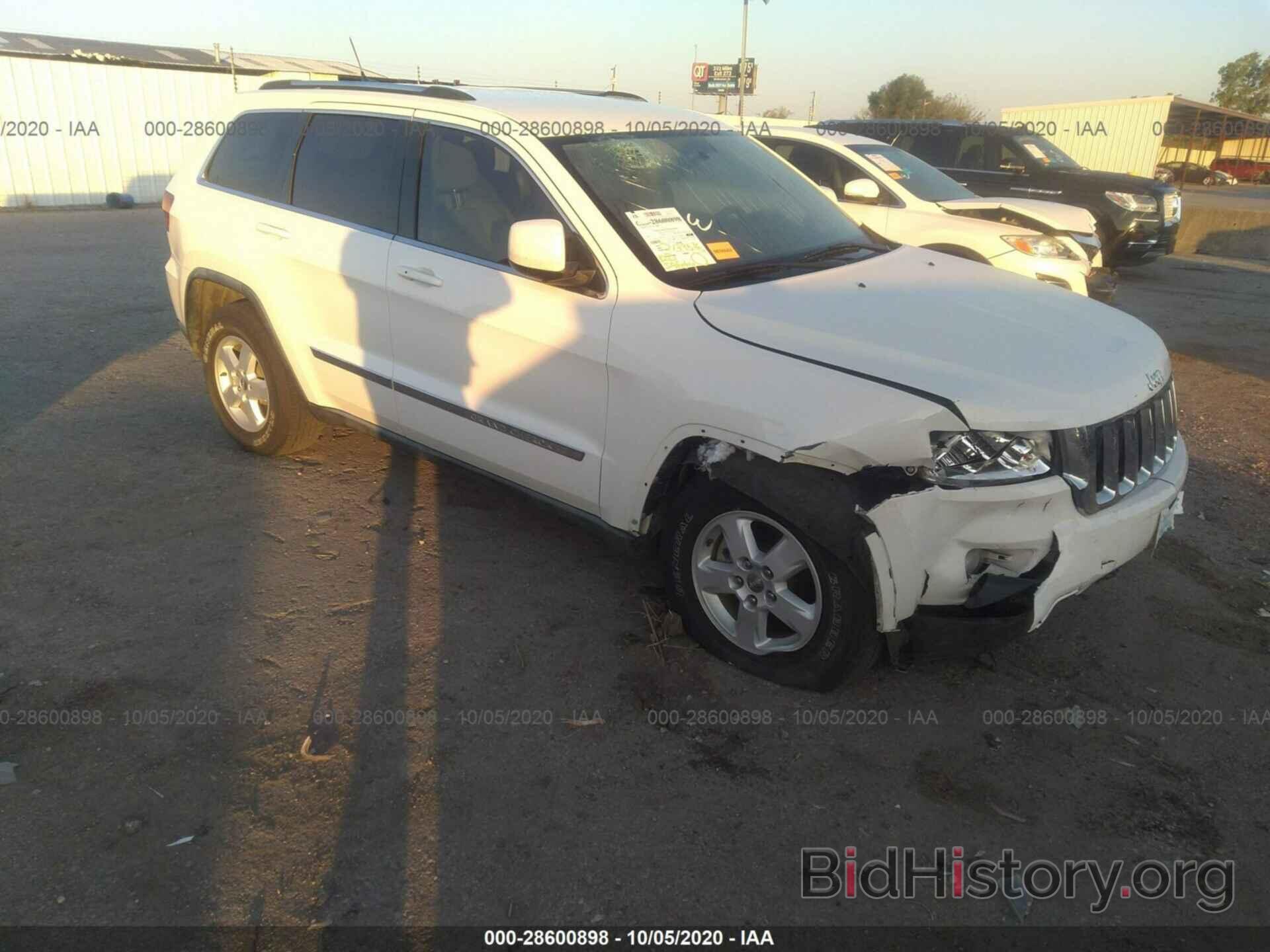 Photo 1J4RS4GG7BC553851 - JEEP GRAND CHEROKEE 2011