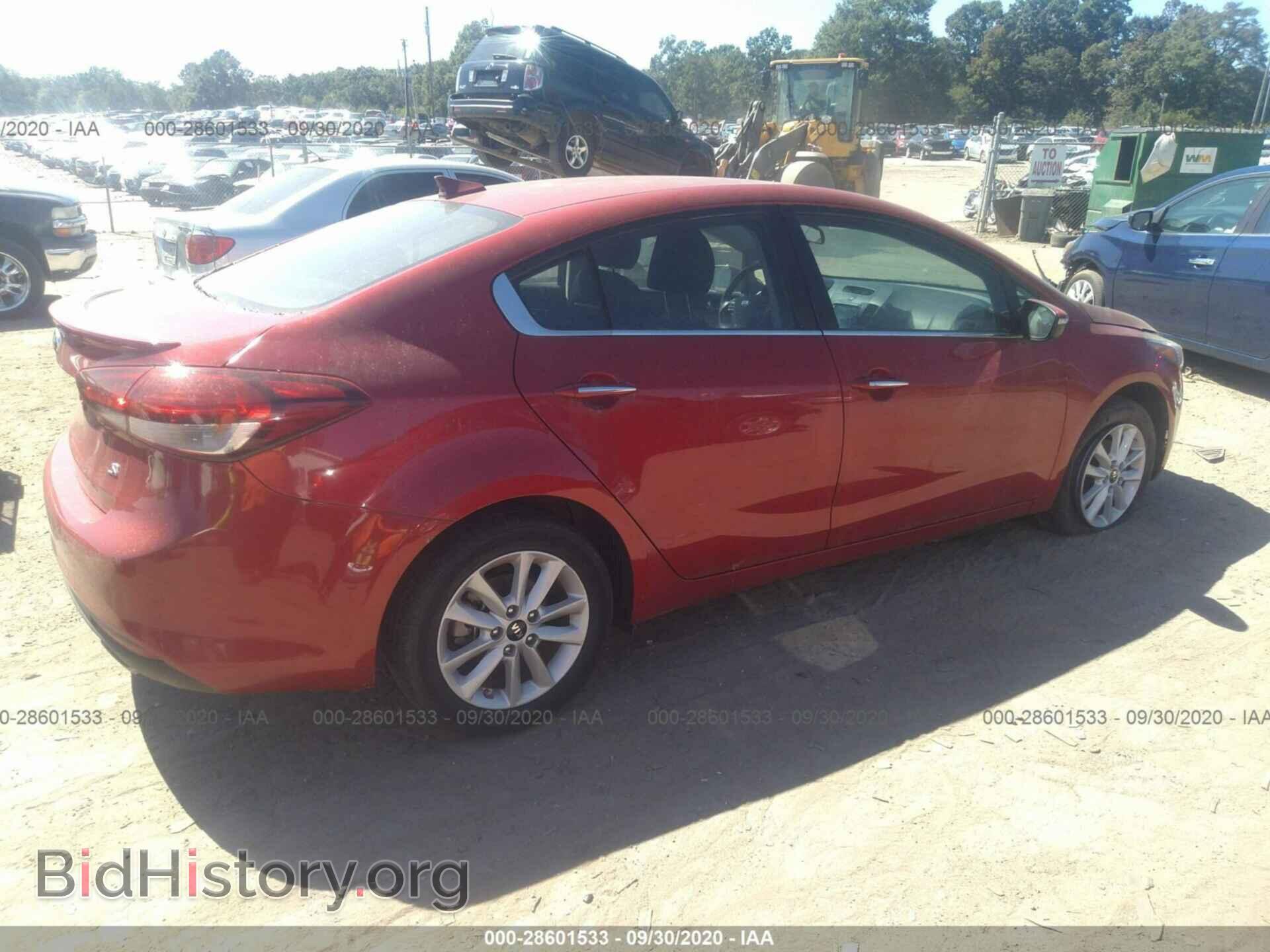 2017 KIA FORTE - VIN: 3KPFL4A75HE010935 - Photo 4