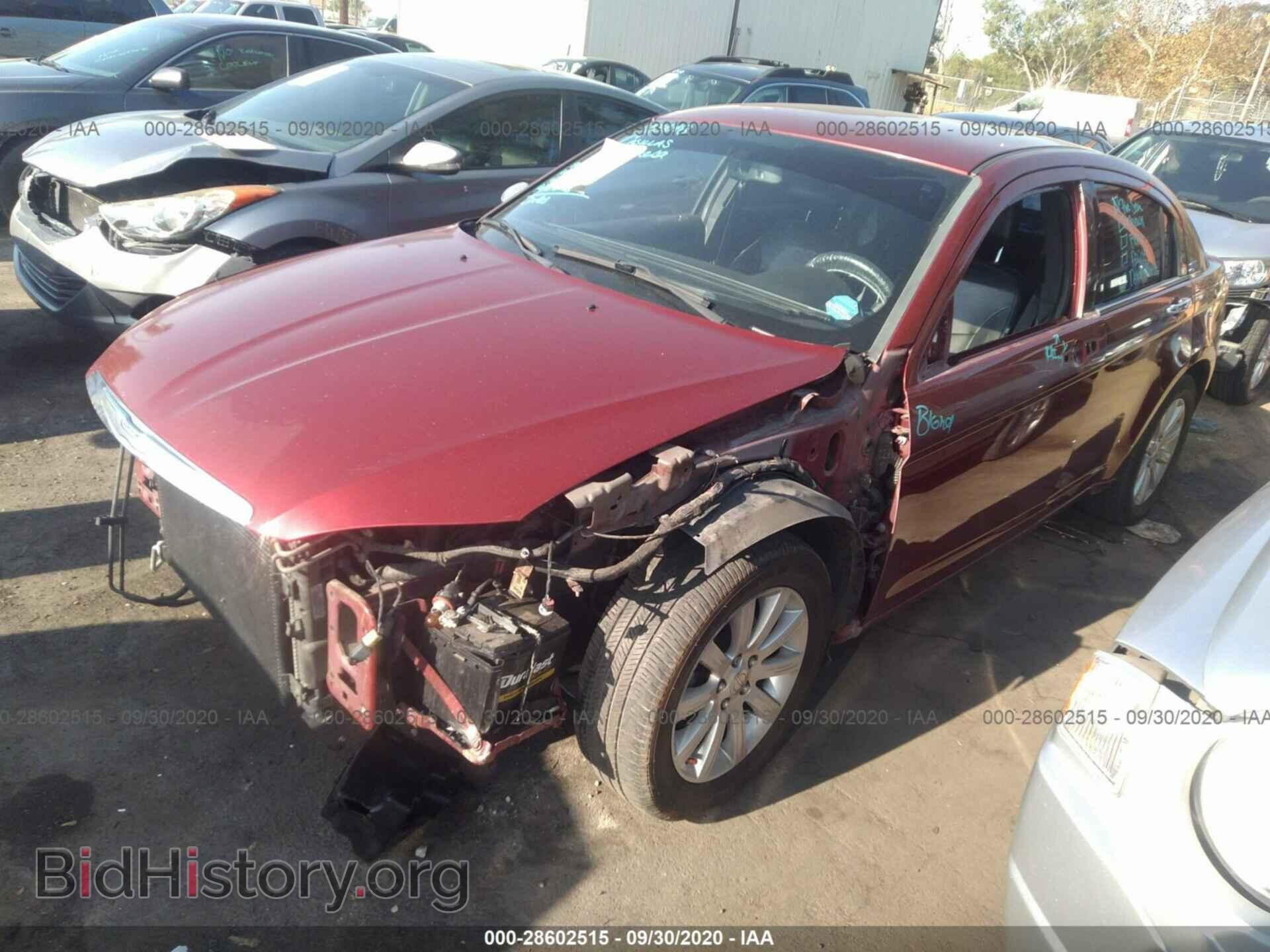 2013 CHRYSLER 200 - VIN: 1C3CCBCG9DN500485 - Фото 2