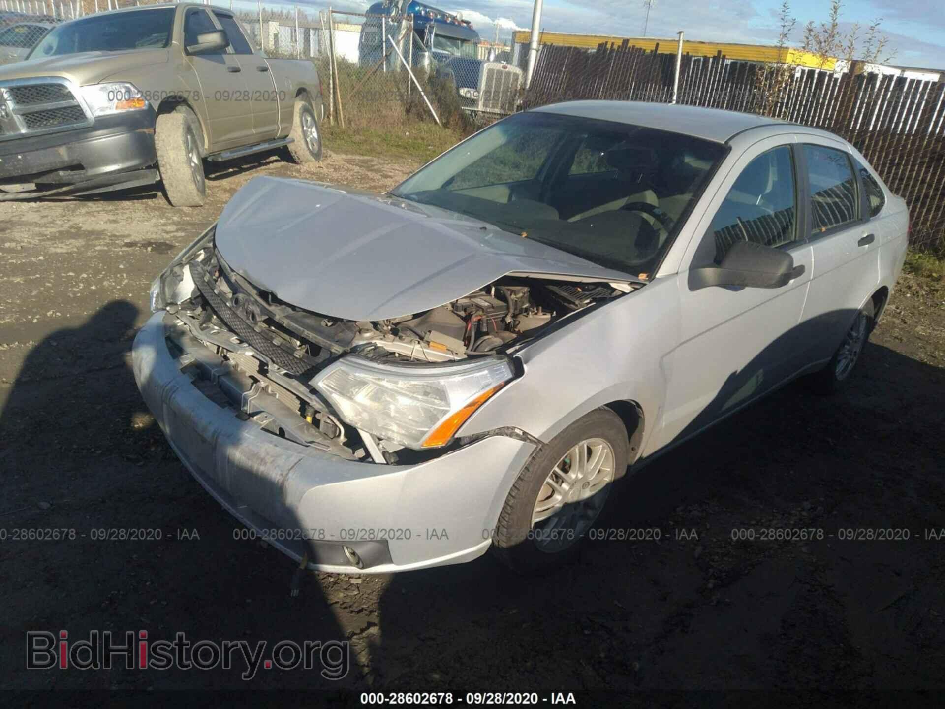2008 FORD FOCUS - VIN: 1FAHP34N98W197075 - Фото 2