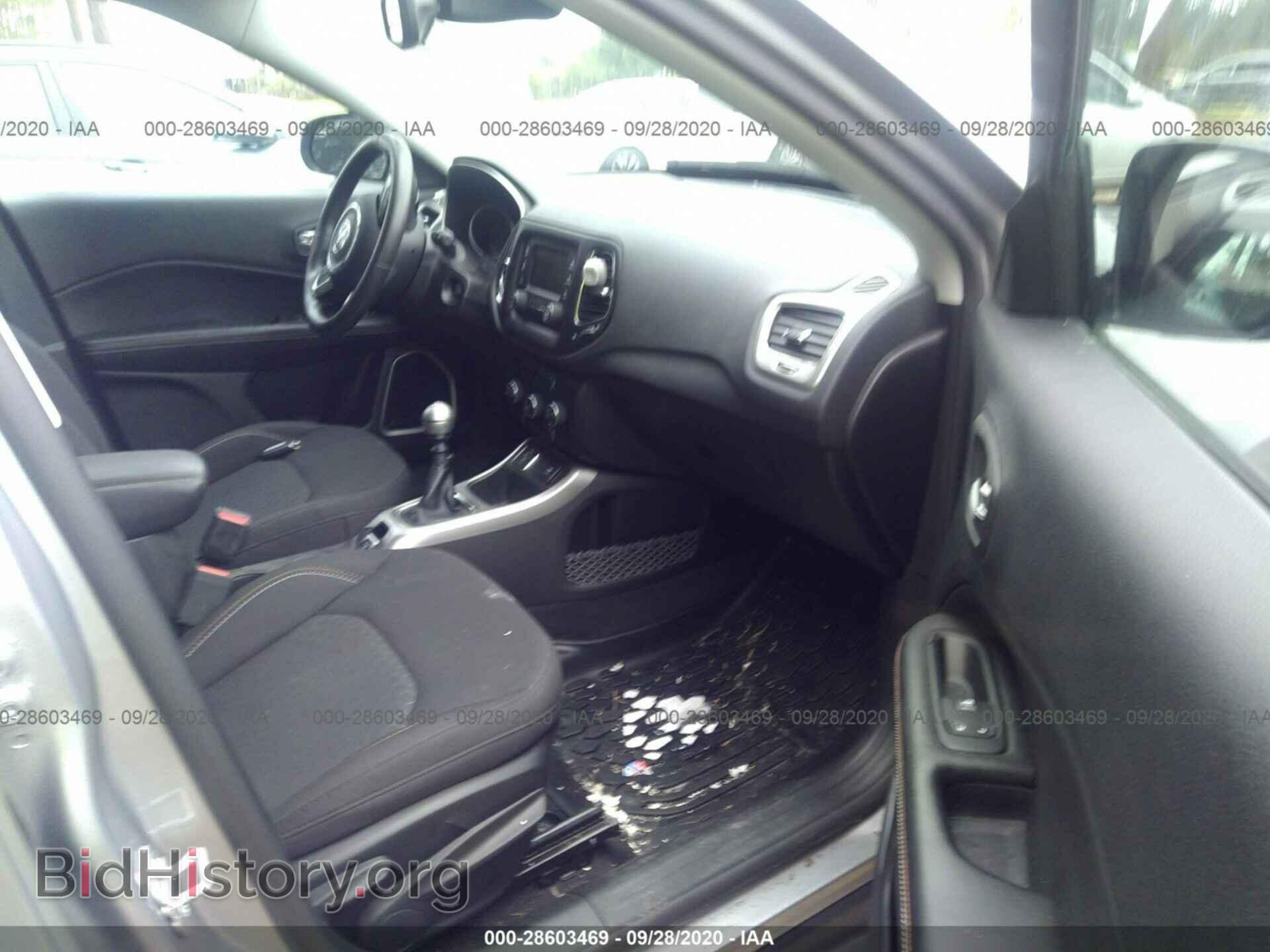 2018 JEEP COMPASS - VIN: 3C4NJCAB8JT339436 - Фото 5
