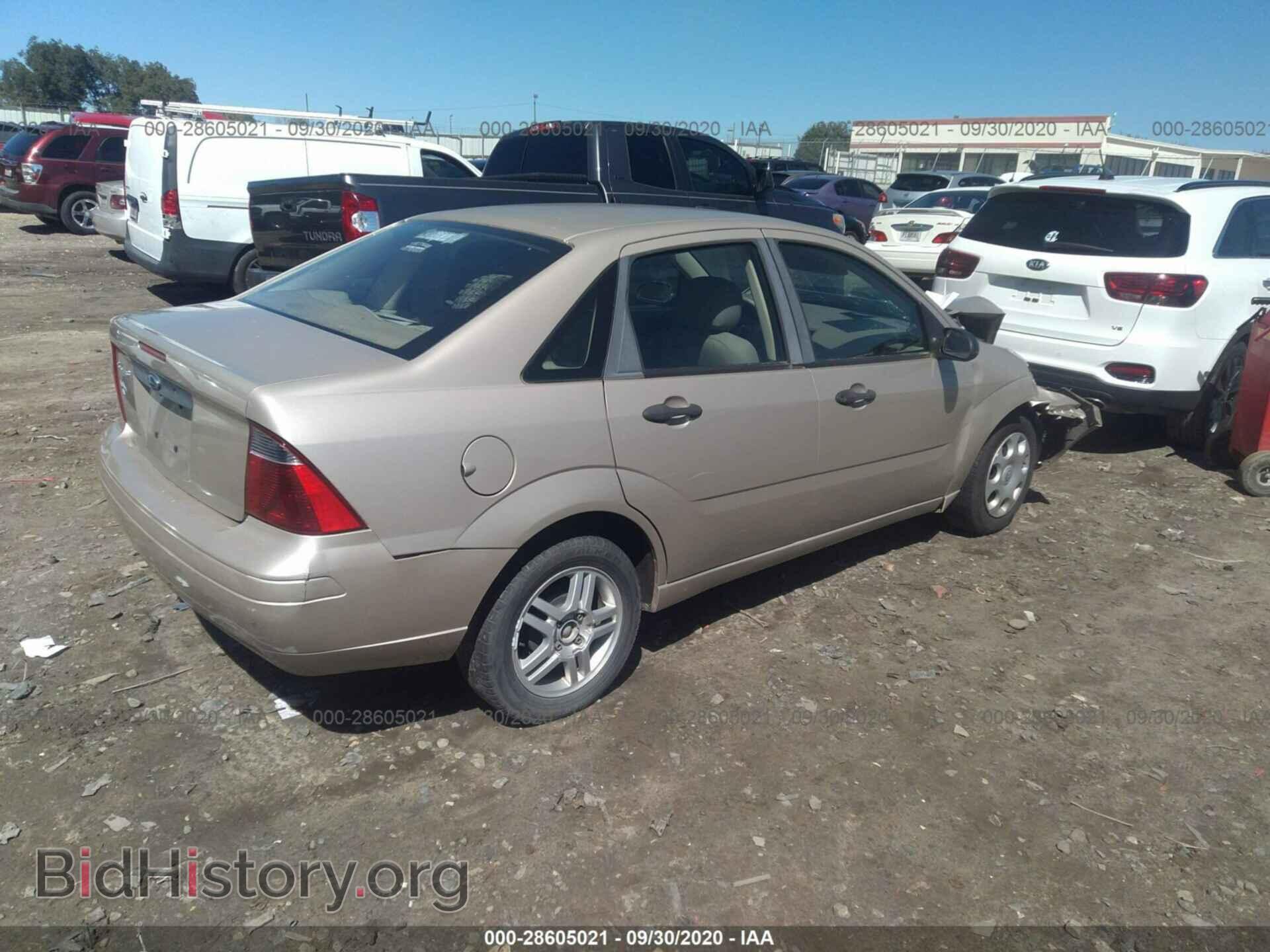 2007 FORD FOCUS - VIN: 1FAFP34NX7W234365 - Фото 4