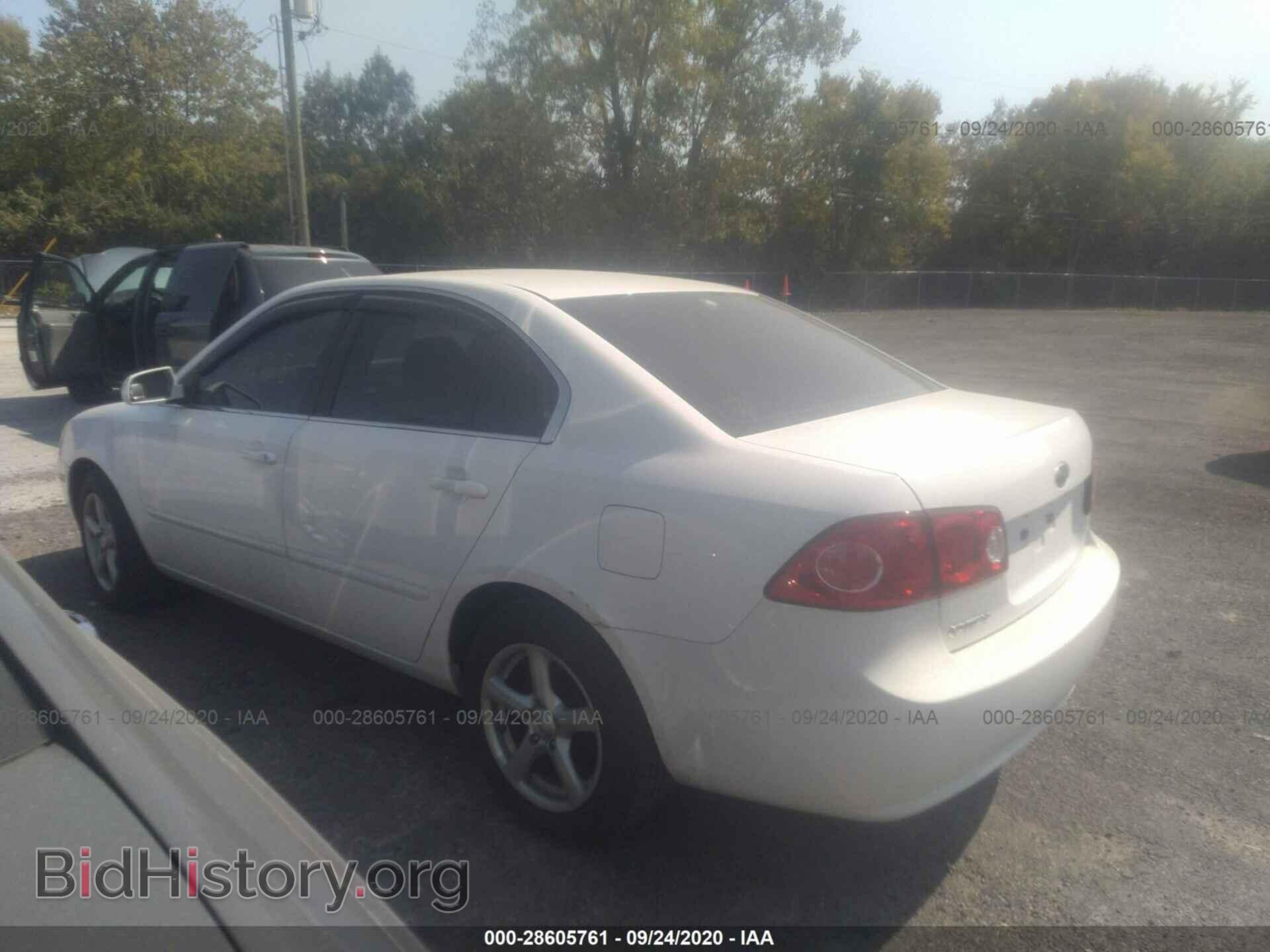 2007 KIA OPTIMA - VIN: KNAGE123075125541 - Фото 3