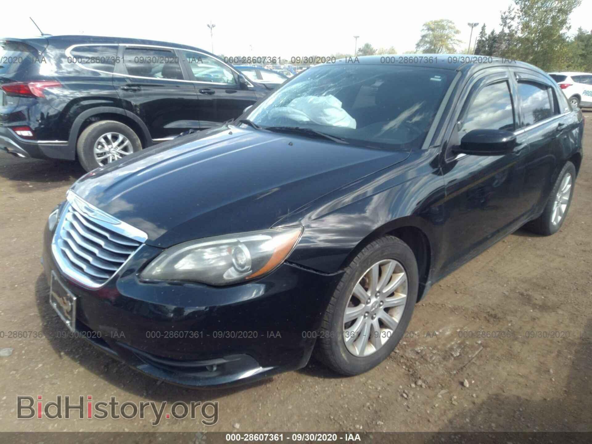 2013 CHRYSLER 200 - VIN: 1C3CCBBG9DN745854 - Фото 2