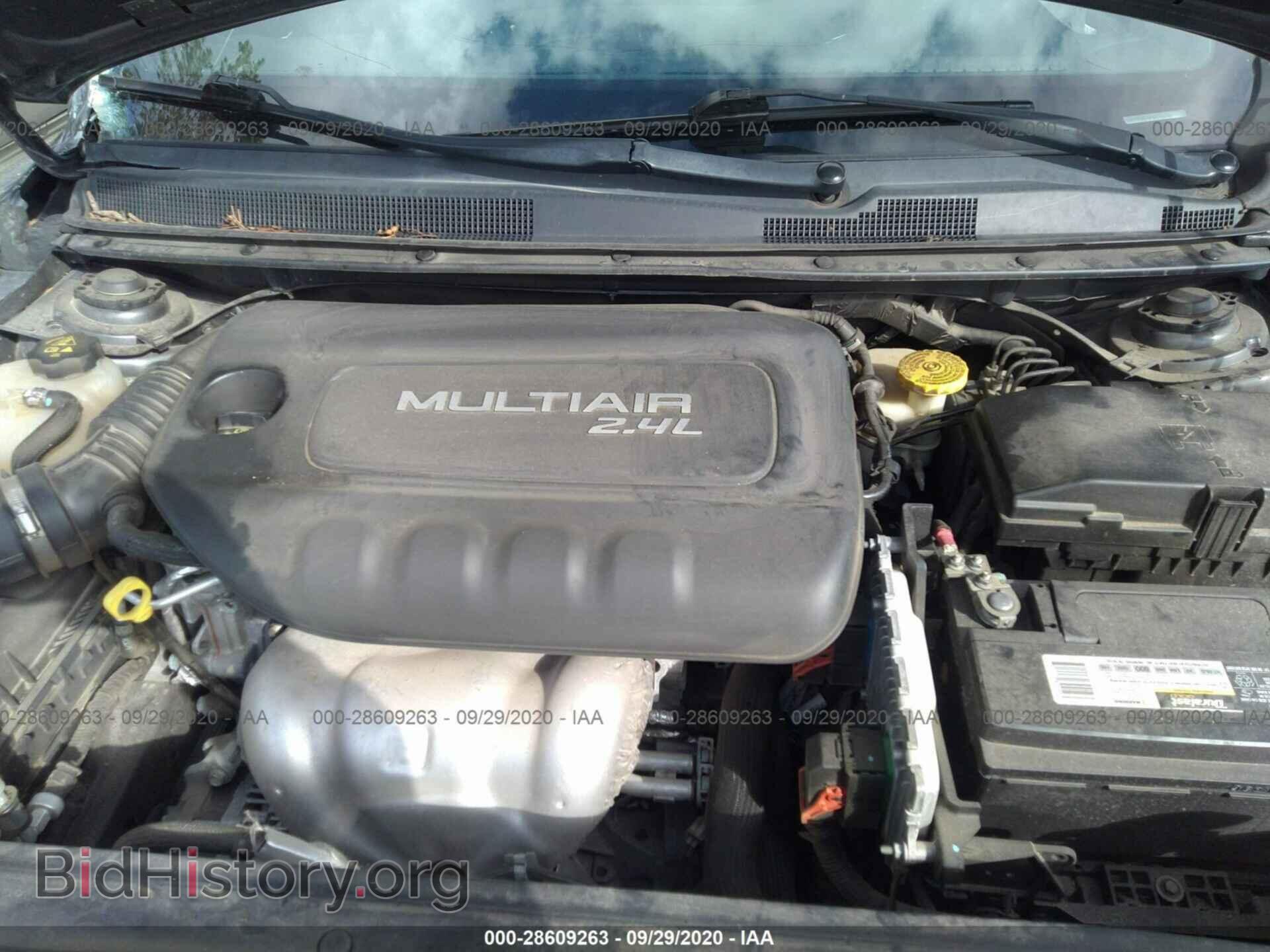 2015 CHRYSLER 200 - VIN: 1C3CCCBB1FN619632 - Photo 10