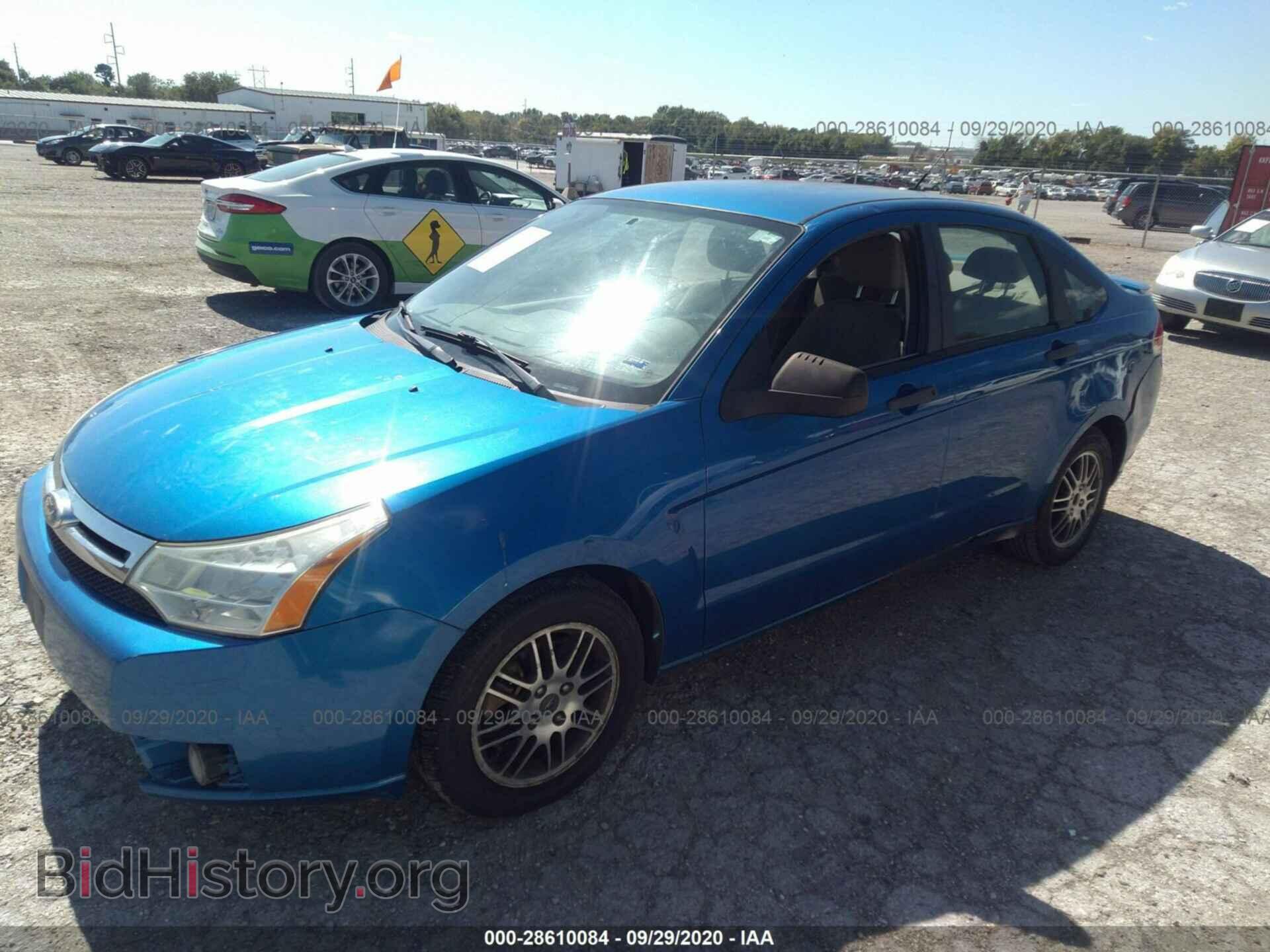 2011 FORD FOCUS - VIN: 1FAHP3FN6BW190251 - Фото 2