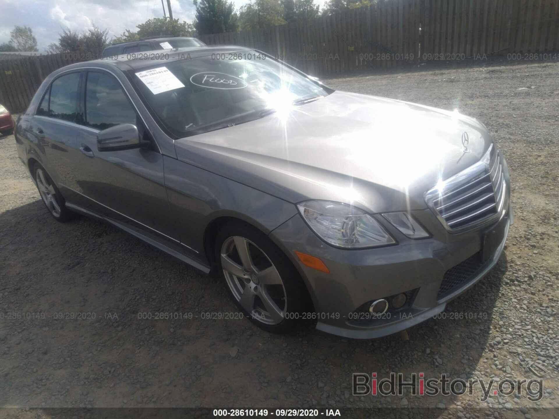 Photo WDDHF8HB3AA197432 - MERCEDES-BENZ E-CLASS 2010