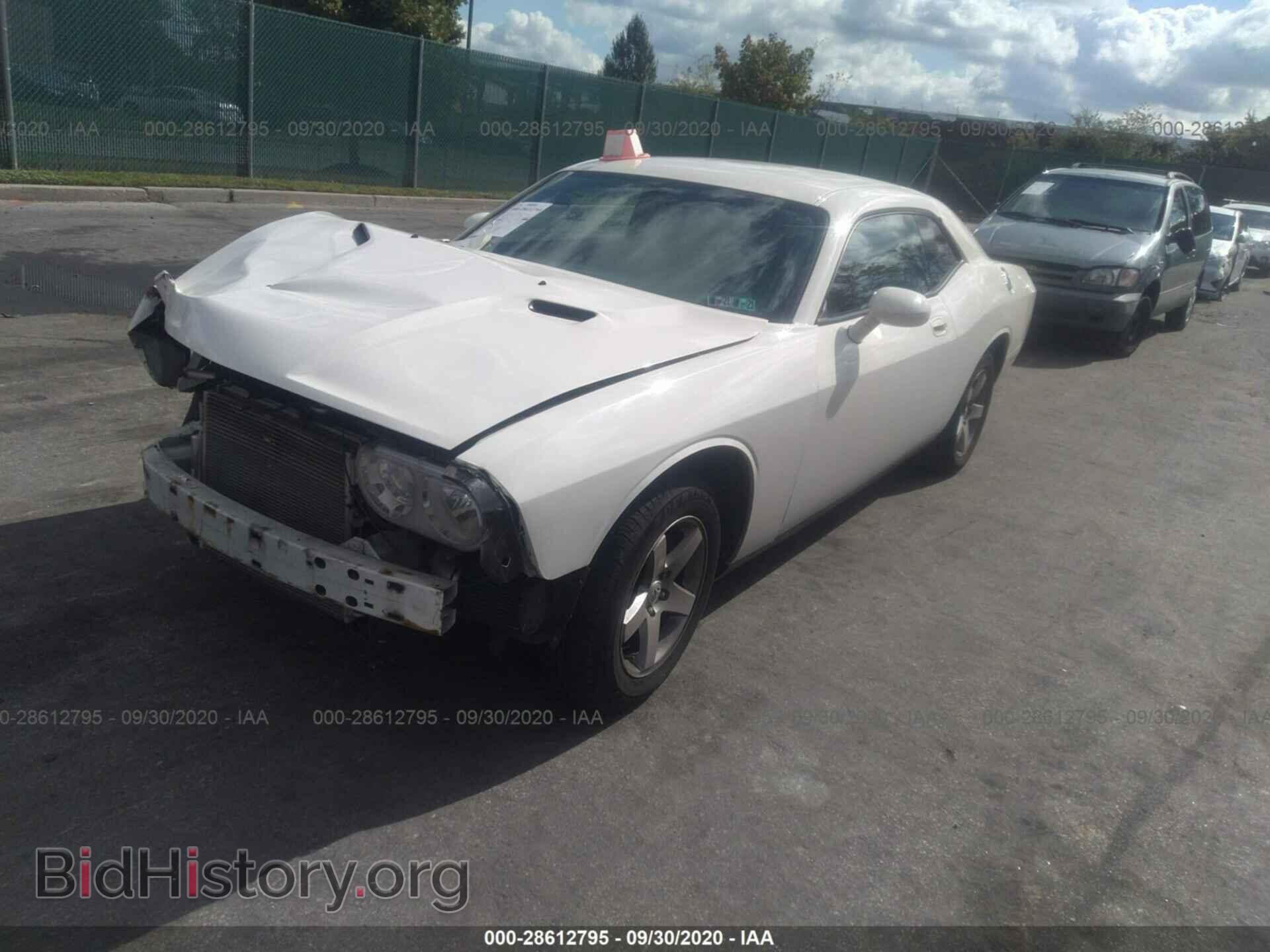 2010 DODGE CHALLENGER - VIN: 2B3CJ4DV9AH190600 - Photo 2