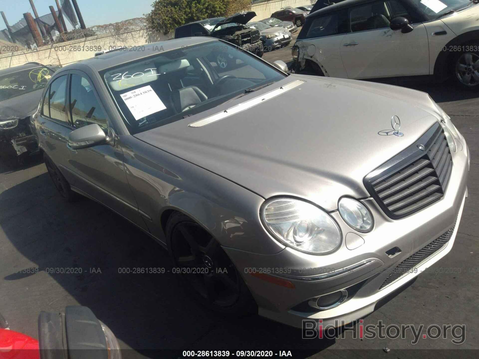 Photo WDBUF56X69B408214 - MERCEDES-BENZ E-CLASS 2009