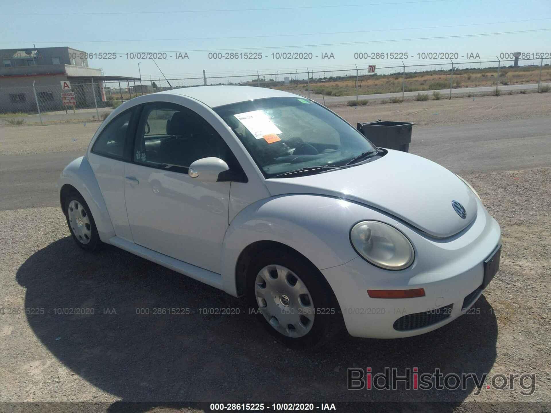 Photo 3VWPG3AG5AM010557 - VOLKSWAGEN NEW BEETLE COUPE 2010