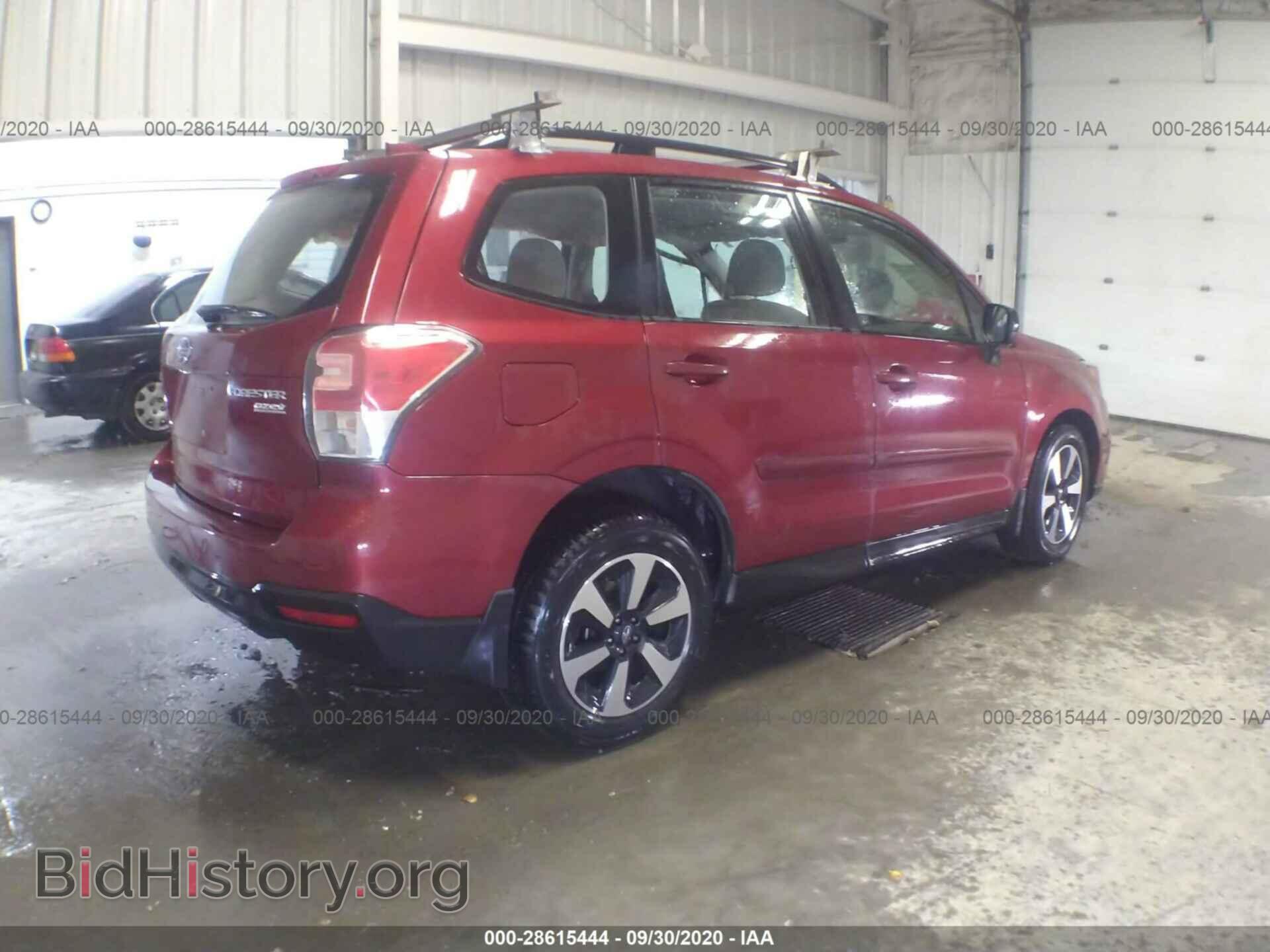 2017 SUBARU FORESTER - VIN: JF2SJABC2HH510352 - Фото 4