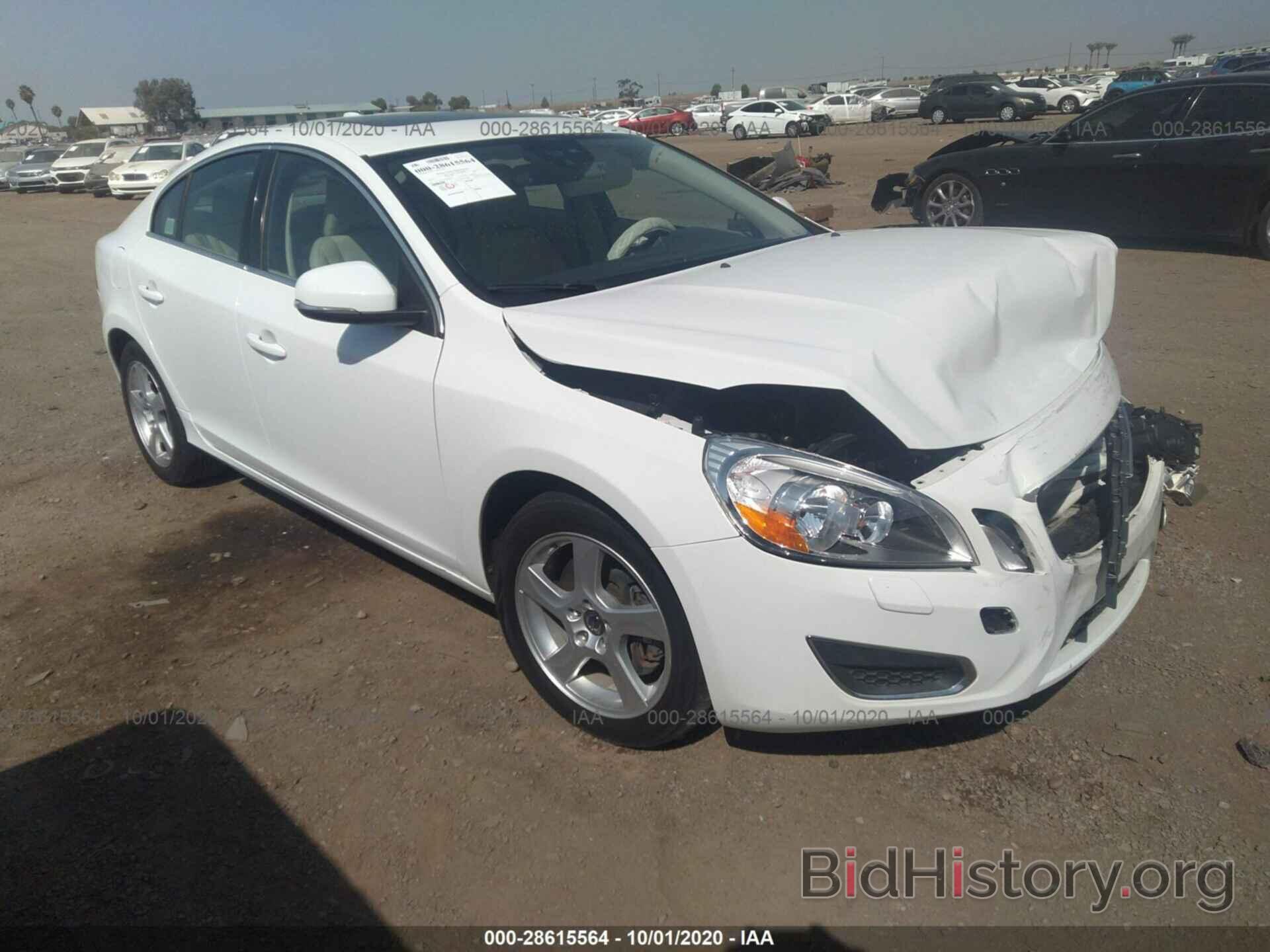 Photo YV1622FS3C2042528 - VOLVO S60 2012