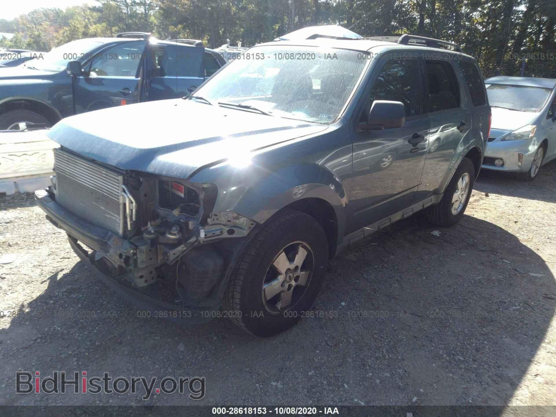 2011 FORD ESCAPE - VIN: 1FMCU0D78BKA47899 - Photo 2