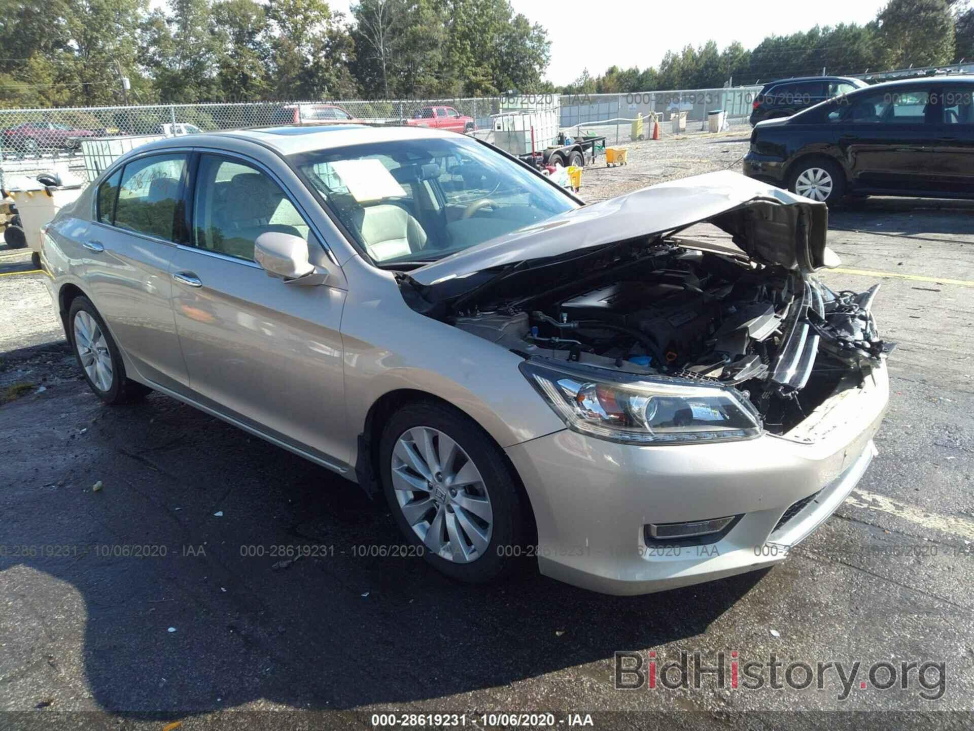 Photo 1HGCR3F81DA029784 - HONDA ACCORD SDN 2013