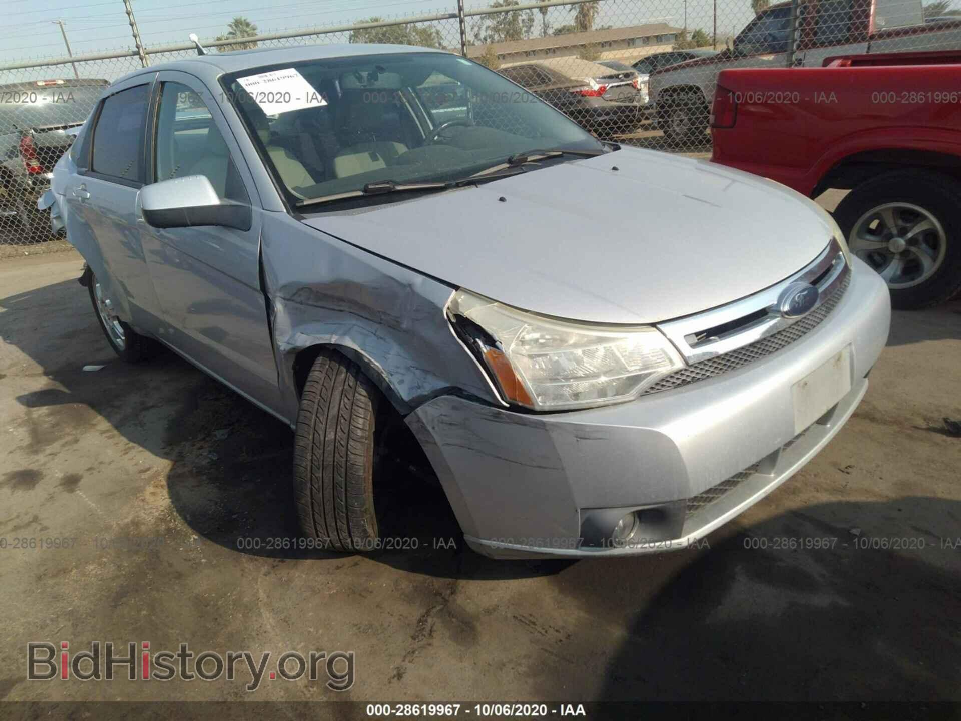 Photo 1FAHP35N78W181598 - FORD FOCUS 2008