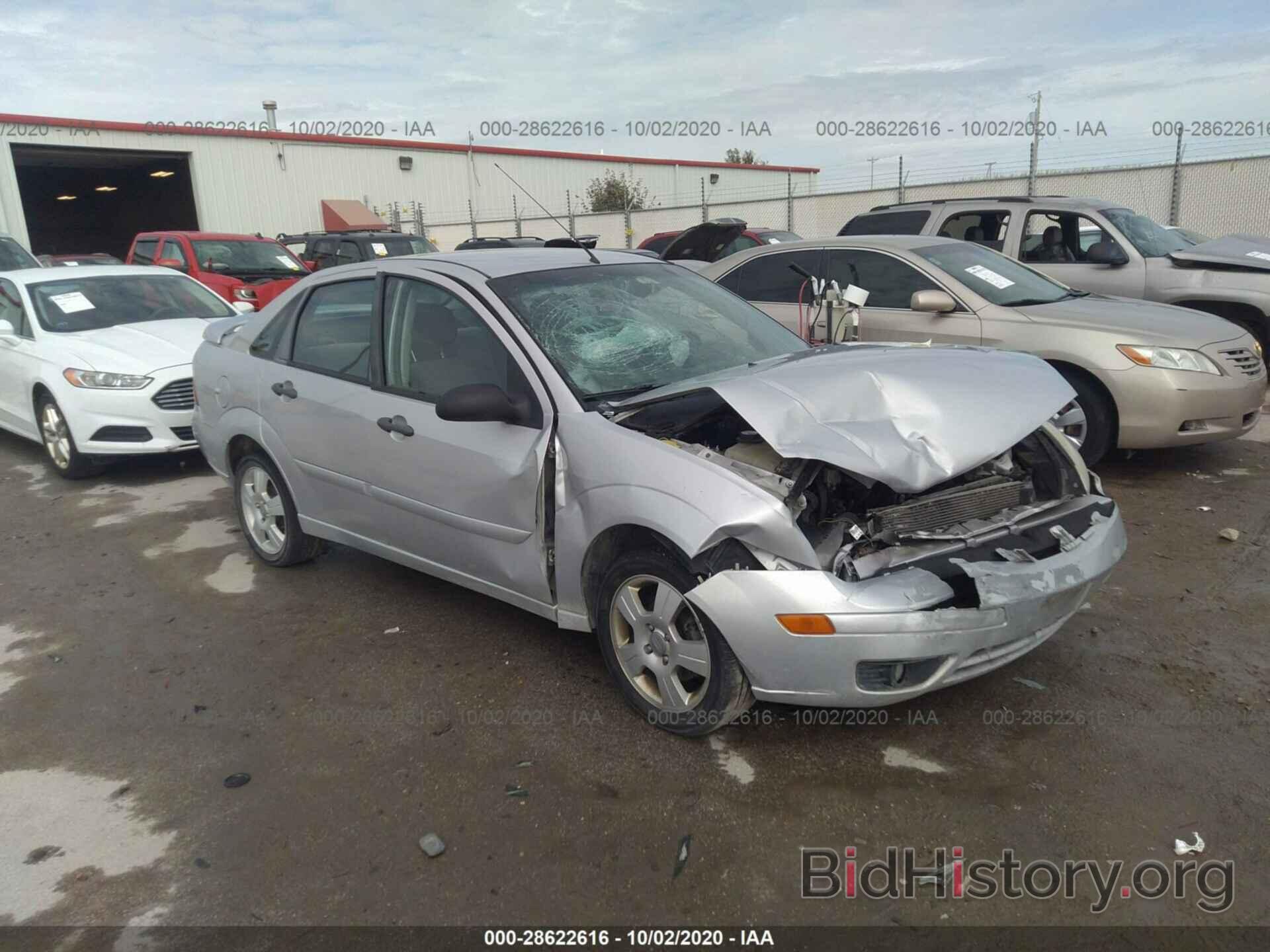 Photo 1FAFP34N57W305388 - FORD FOCUS 2007