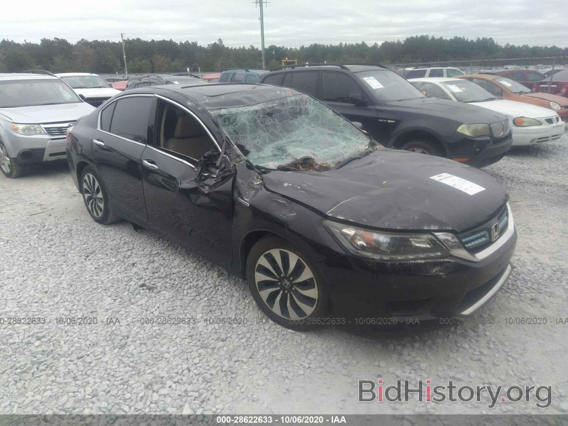 Photo 1HGCR6F53FA011667 - HONDA ACCORD HYBRID 2015